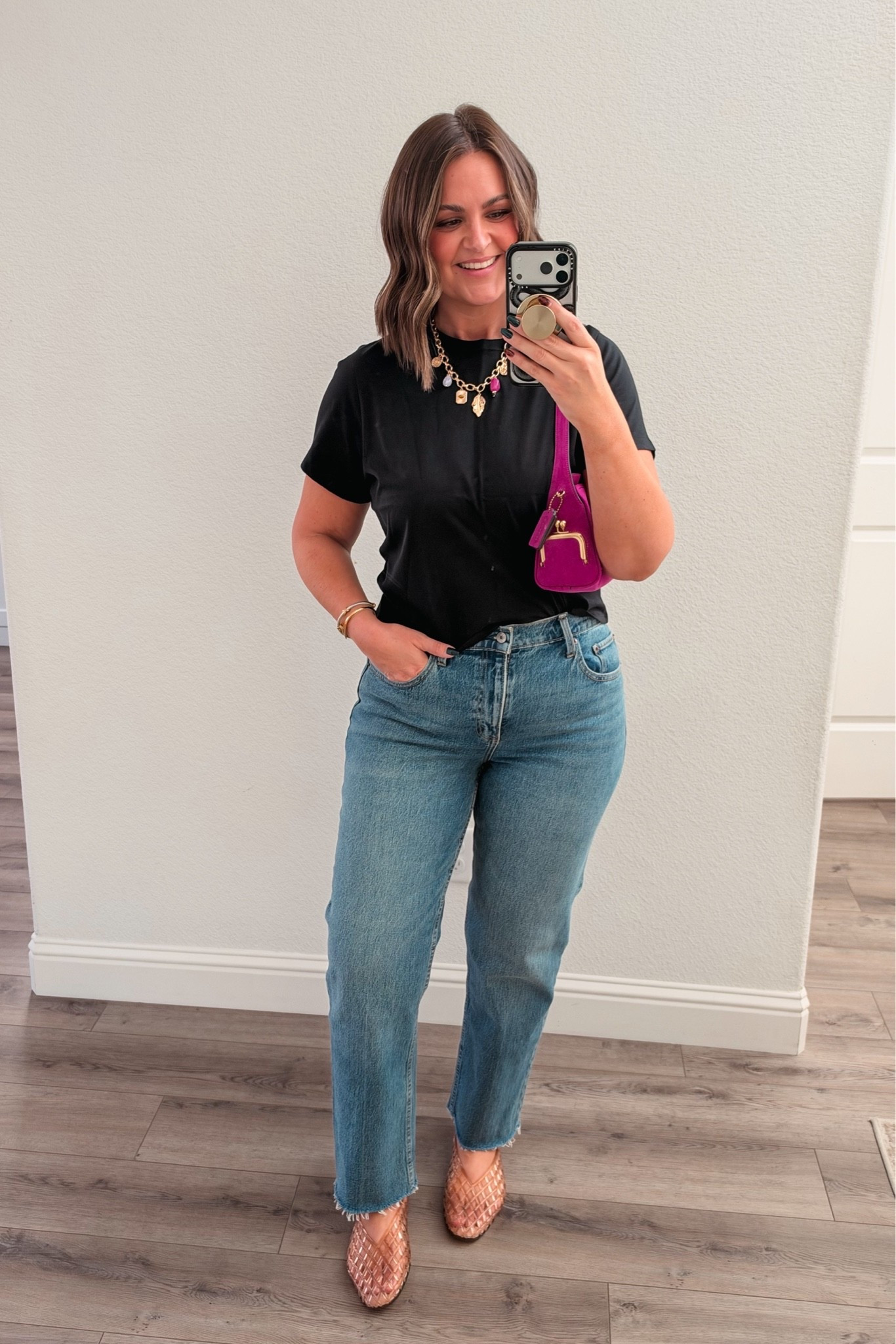 Sale code for the top & jeans: AFLTK
Tshirt, large
Jeans, 31R curve love (can also wear regular)
Shoes, true size 10 

Size 12, midsize fashion, curvy denim, casual style, ootd, realistic outfit idea, fall fashion, fall outfit idea @abercrombie  @coach