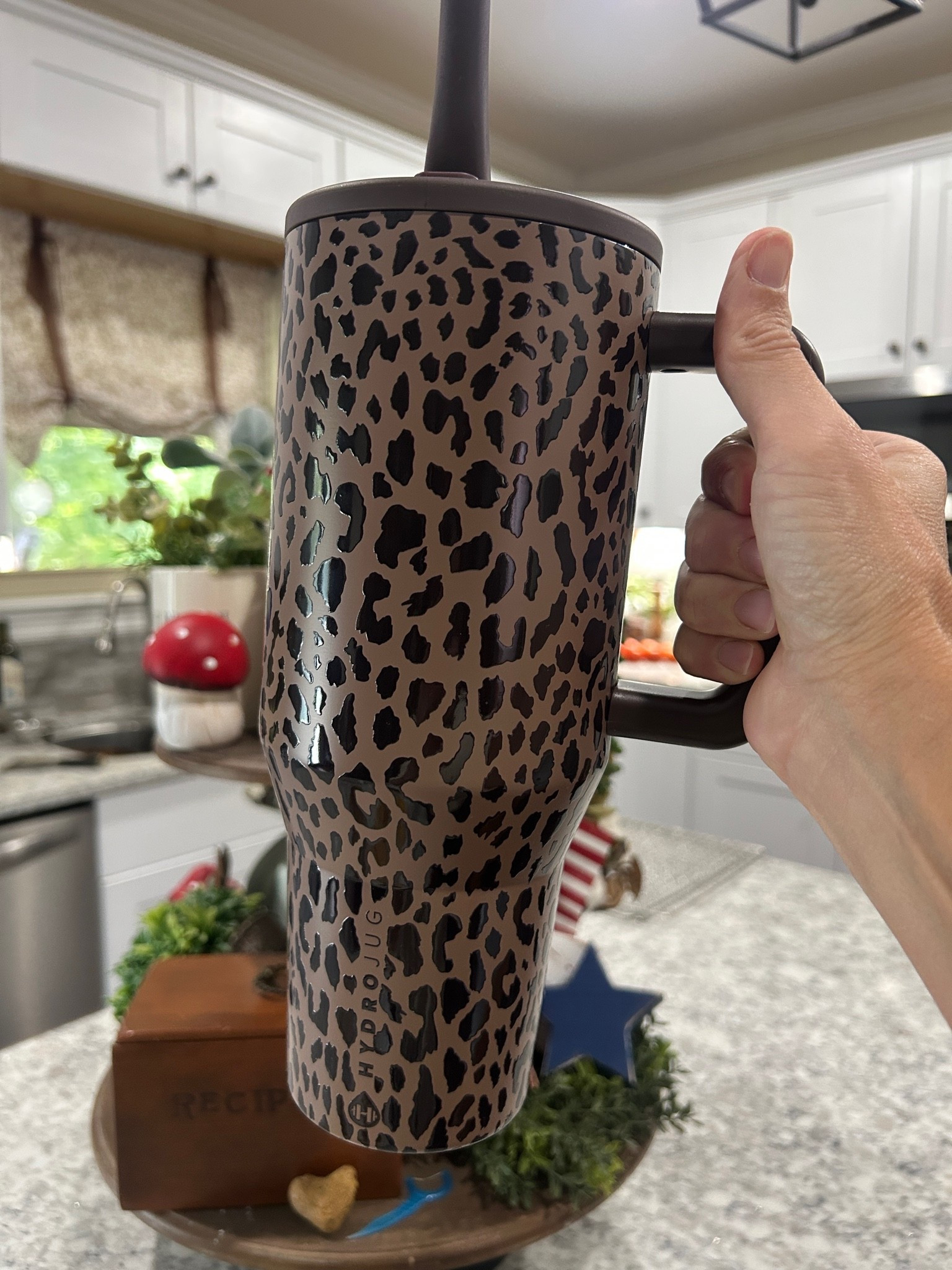 Hello new fall tumbler 😍

#LTKmomlife #LTKSeasonal