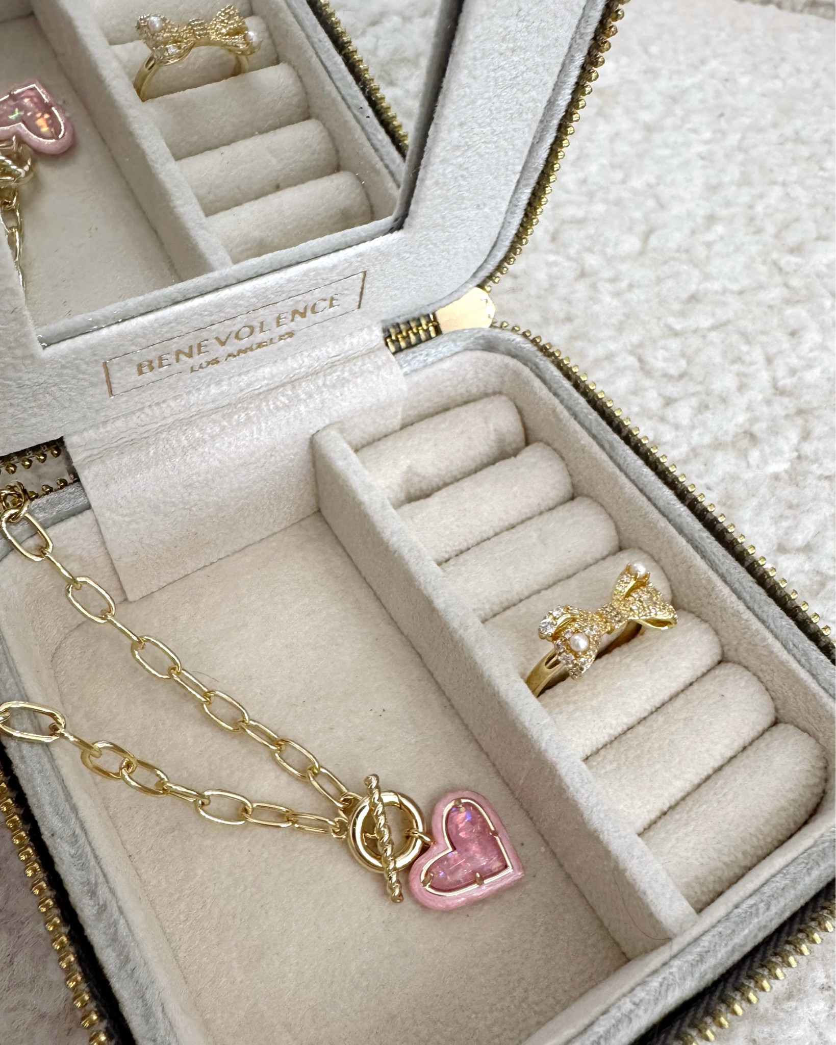 Kendra Scott BOGO 50% off✨ my bow ring is back in stock and included in the BOGO Sale🎀

Kendra Scott, bow ring, Kendra Scott ring, Kendra Scott necklace, Kendra Scott earrings, Kendra Scott sale, Kendra Scott BOGO, Madison Payne 

#LTKSeasonal #LTKSaleAlert #LTKStyleTip