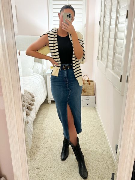 Denim midi skirt outfit


How to style a denim midi skirt, cowboy boots outfit, black cowboy boots, black cowgirl boots, black leather belt, striped cardigan, old money aesthetic outfit, my styled life. 

#LTKStyleTip