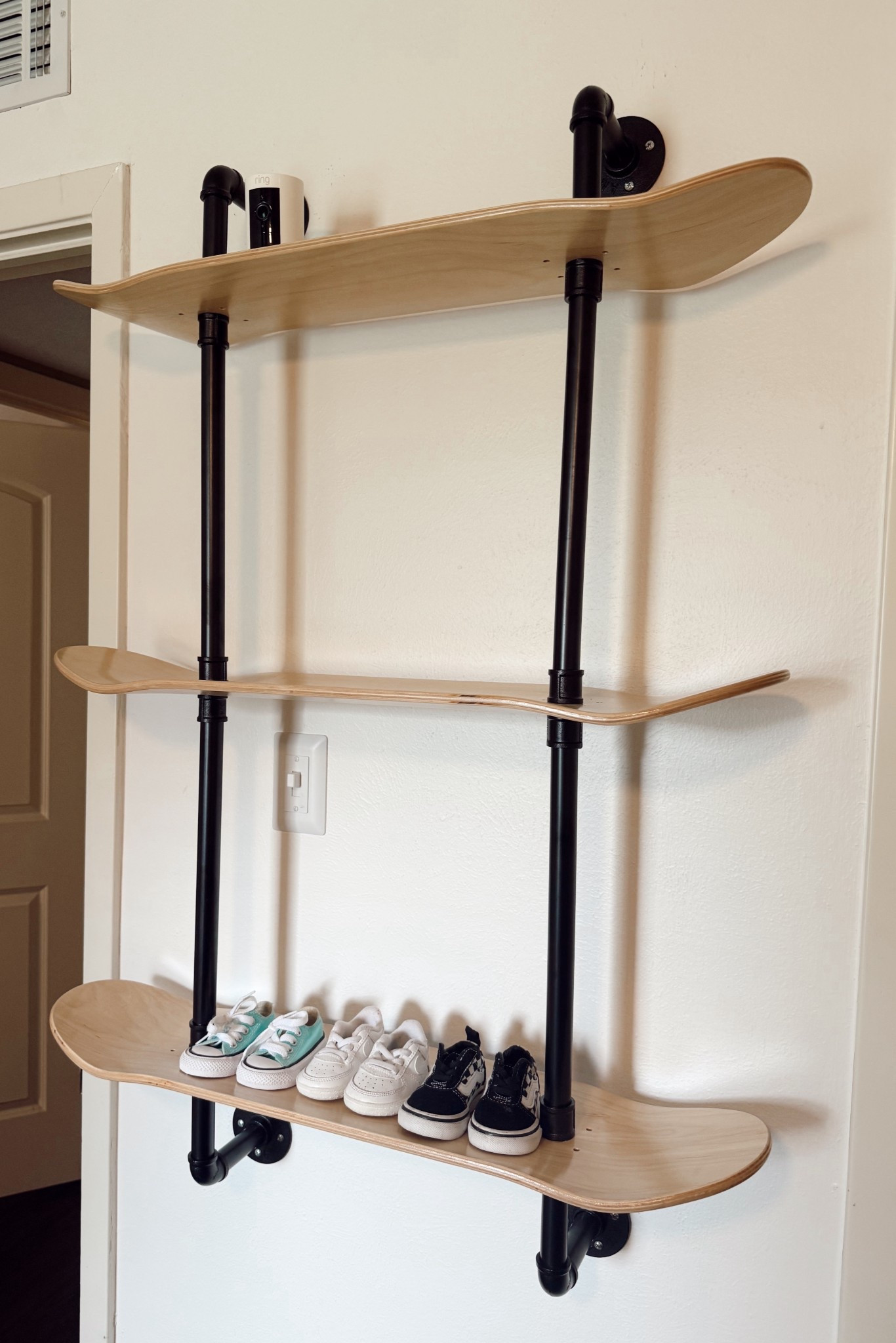 Nursery skate board shelves 