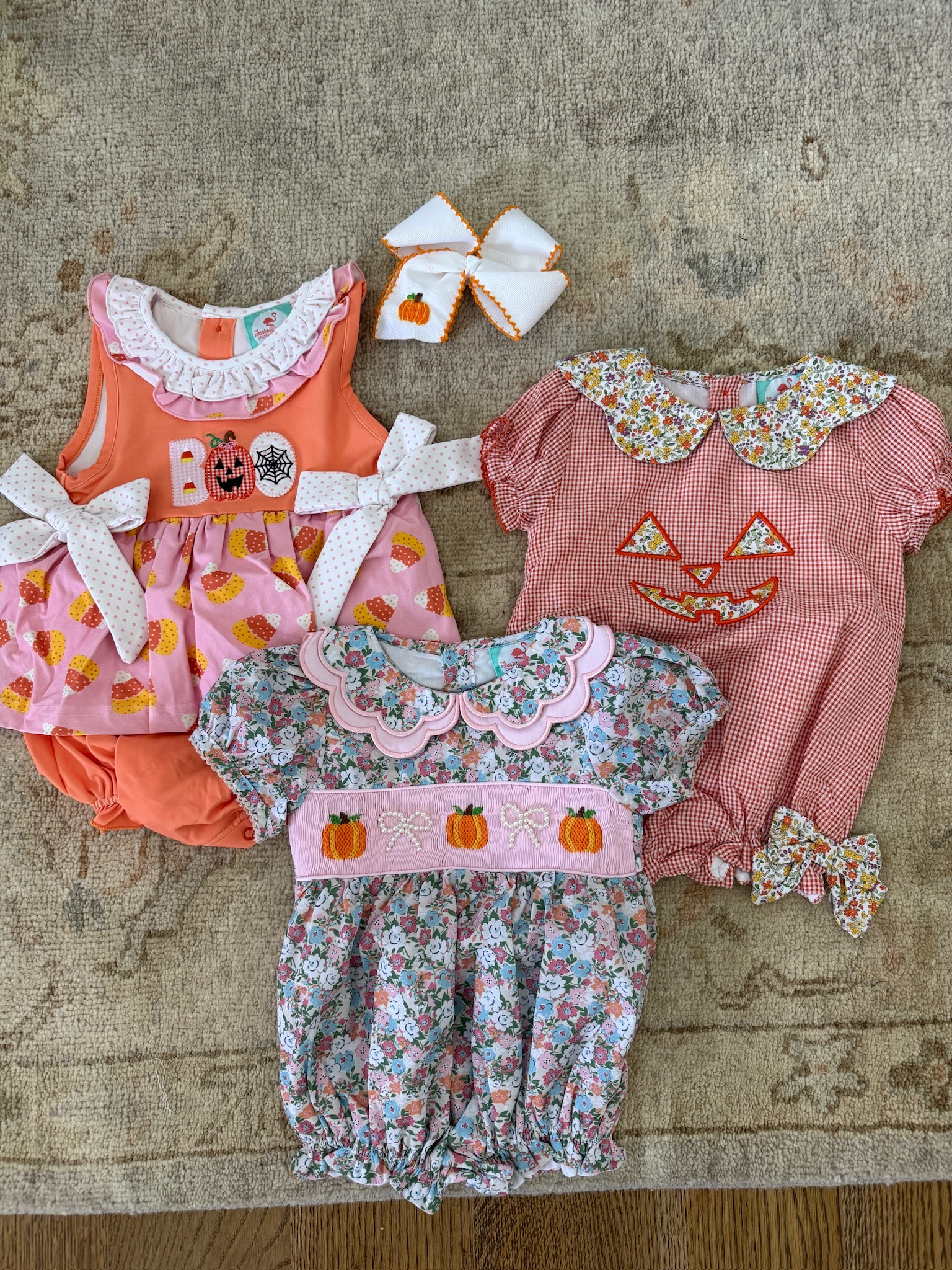 Such cute bubble rompers!!

Smocked flamingo, smocked flamingo Halloween, Halloween outfits for kids, baby Halloween outfits, boy mom, fall outfits for babies, grace white

#LTKKids #LTKBaby #LTKSeasonal