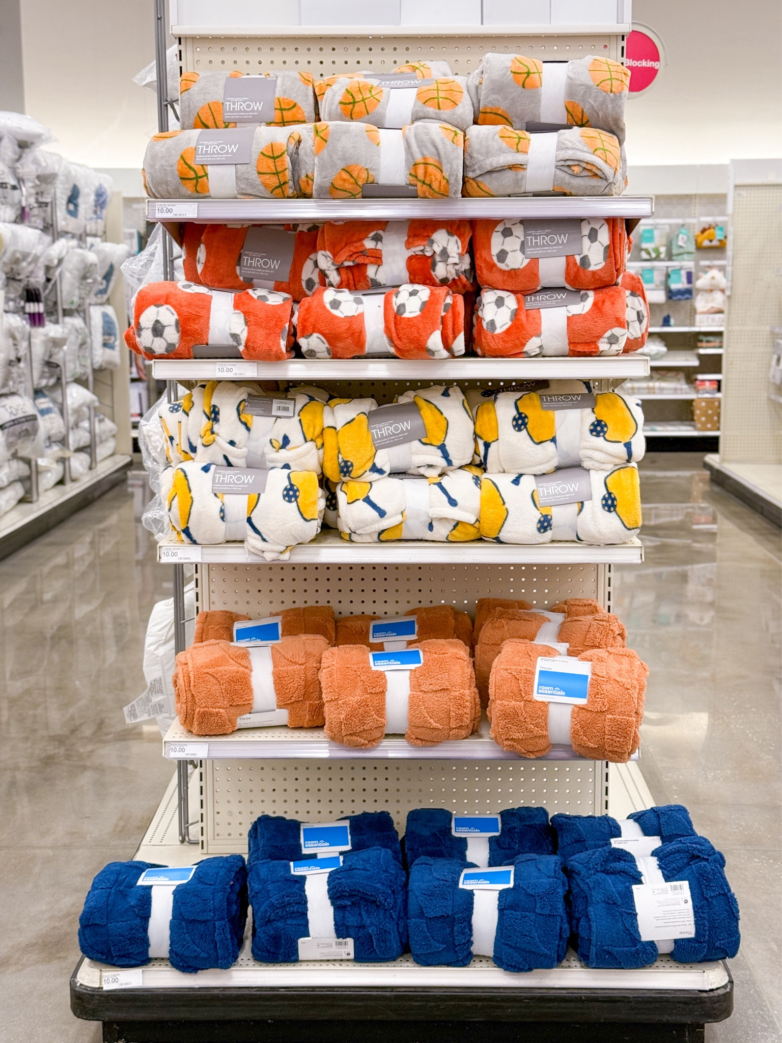 Sports plush throw blankets at Target

#LTKStyleTip