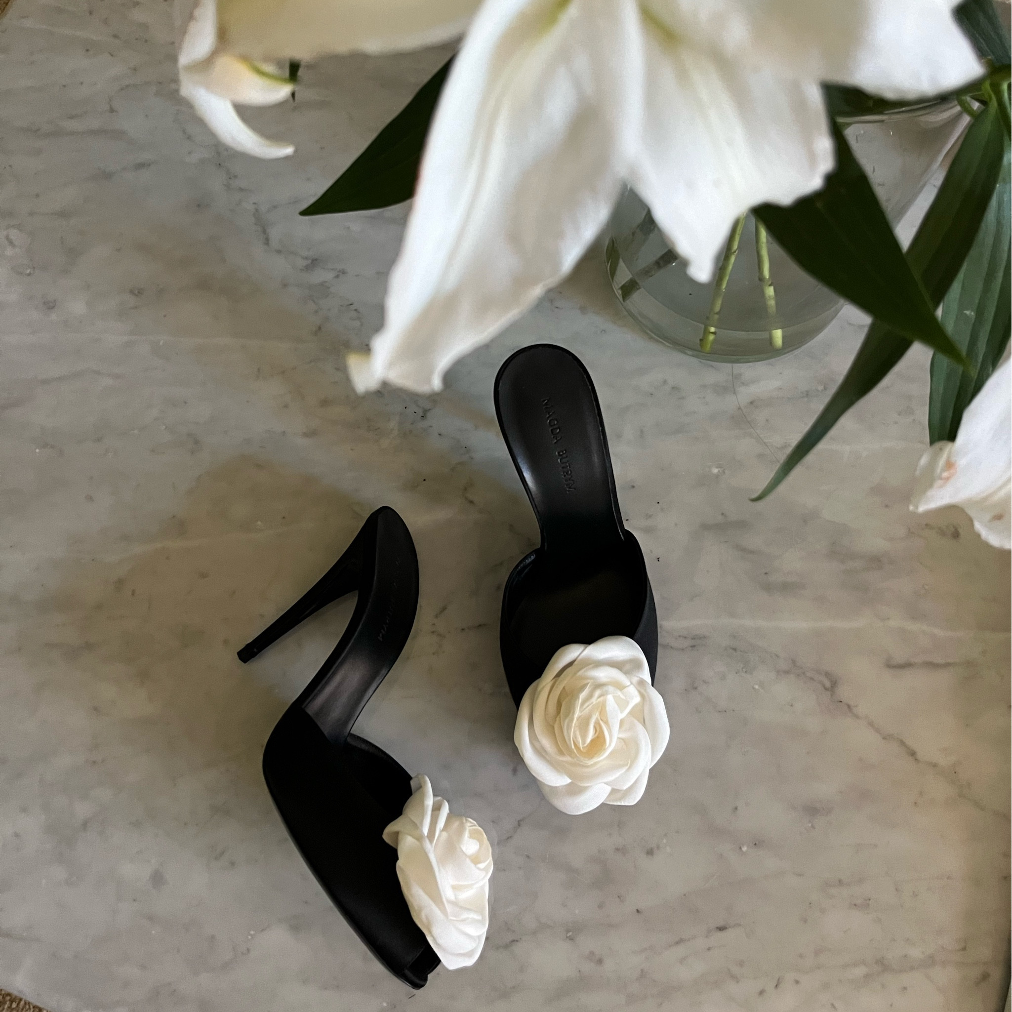 The not so basic mule #designershoes 

#LTKShoeCrush