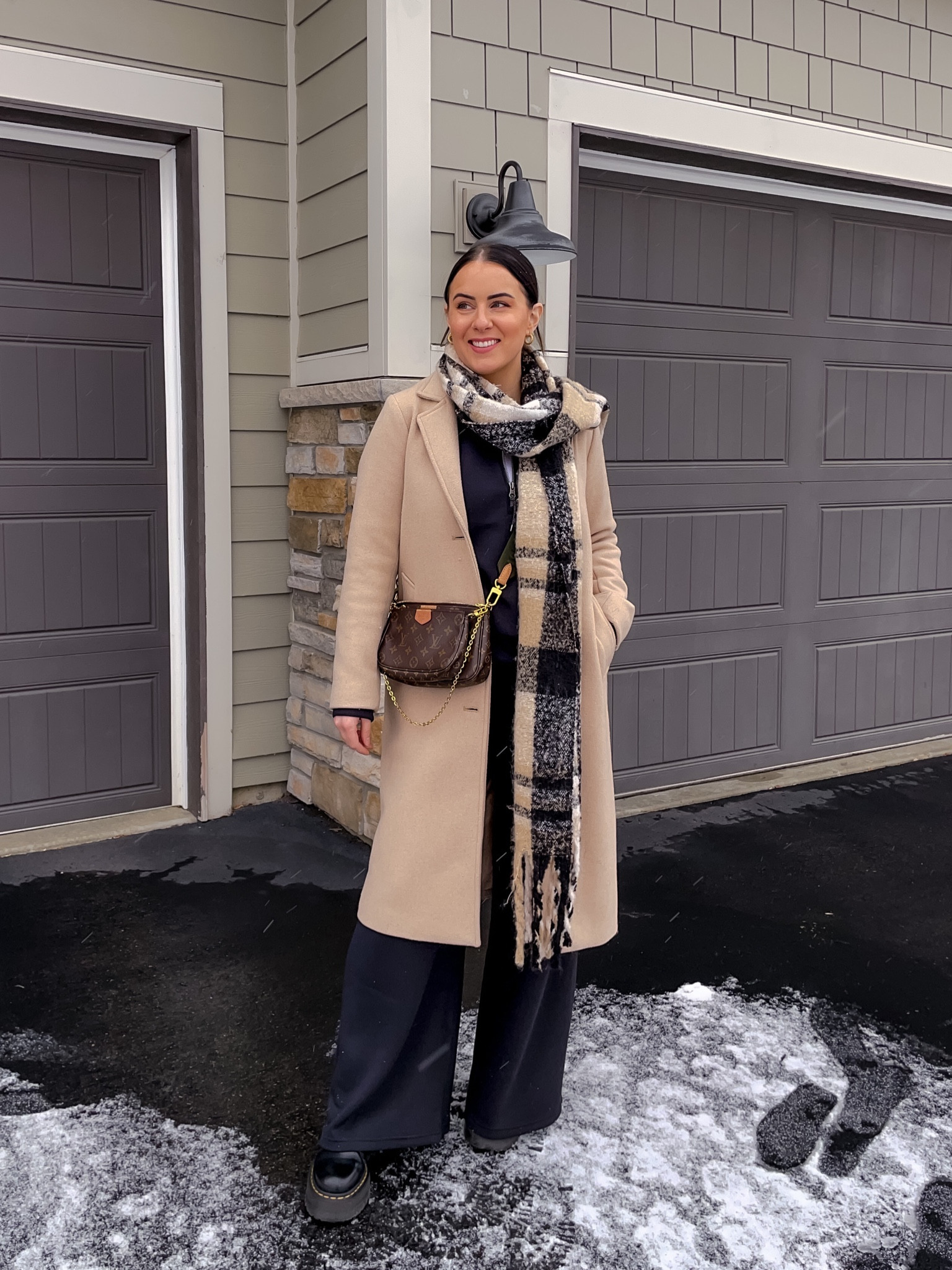 Whole outfit on sale & last day to get my long line tan coat 30% off +15% off with code cyberAF!! 

#spanx #loungeset #coat

