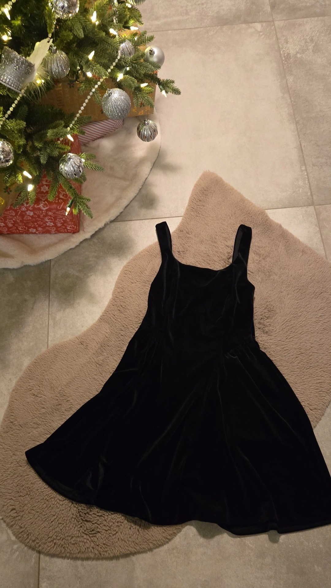 Beautiful velour dress for me from @h&m

#LTKcanada #LTKpartywear #LTKsale