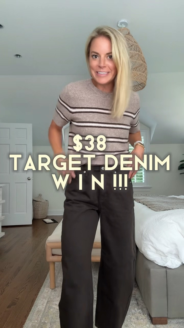 Target for the win!! these dark brown barrel jeans are under $40 and perfect for fall! 
•I’m usually a 2/26 but take a 4 in this brand. I’m 5’5 wearing the regular length. 
•small sweater,tts 

fall outfit, fall jeans, brown denim

#LTKgrwm