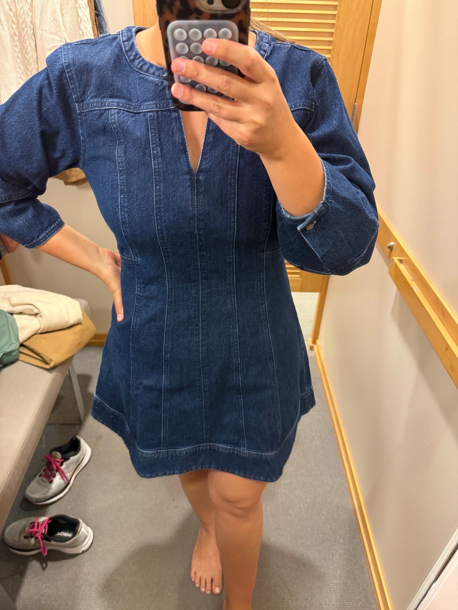 Perfect denim dress that is super flattering. It does have a bit of stretch to it so it doesn’t look bulky!

Western style
Loft
Denim dress
Fall fashion
Fall style 

#LTKFindsUnder100 #LTKStyleTip #LTKWorkwear