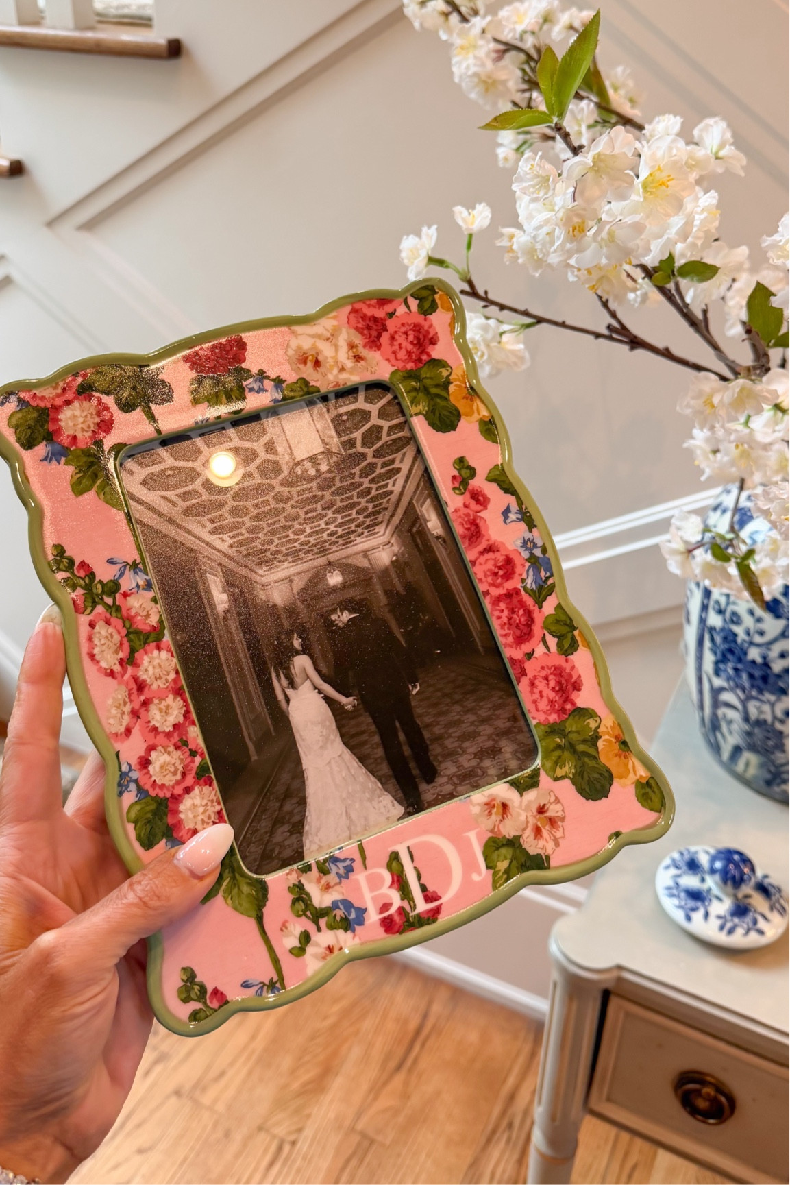 Prettiest floral frame on sale 🌿