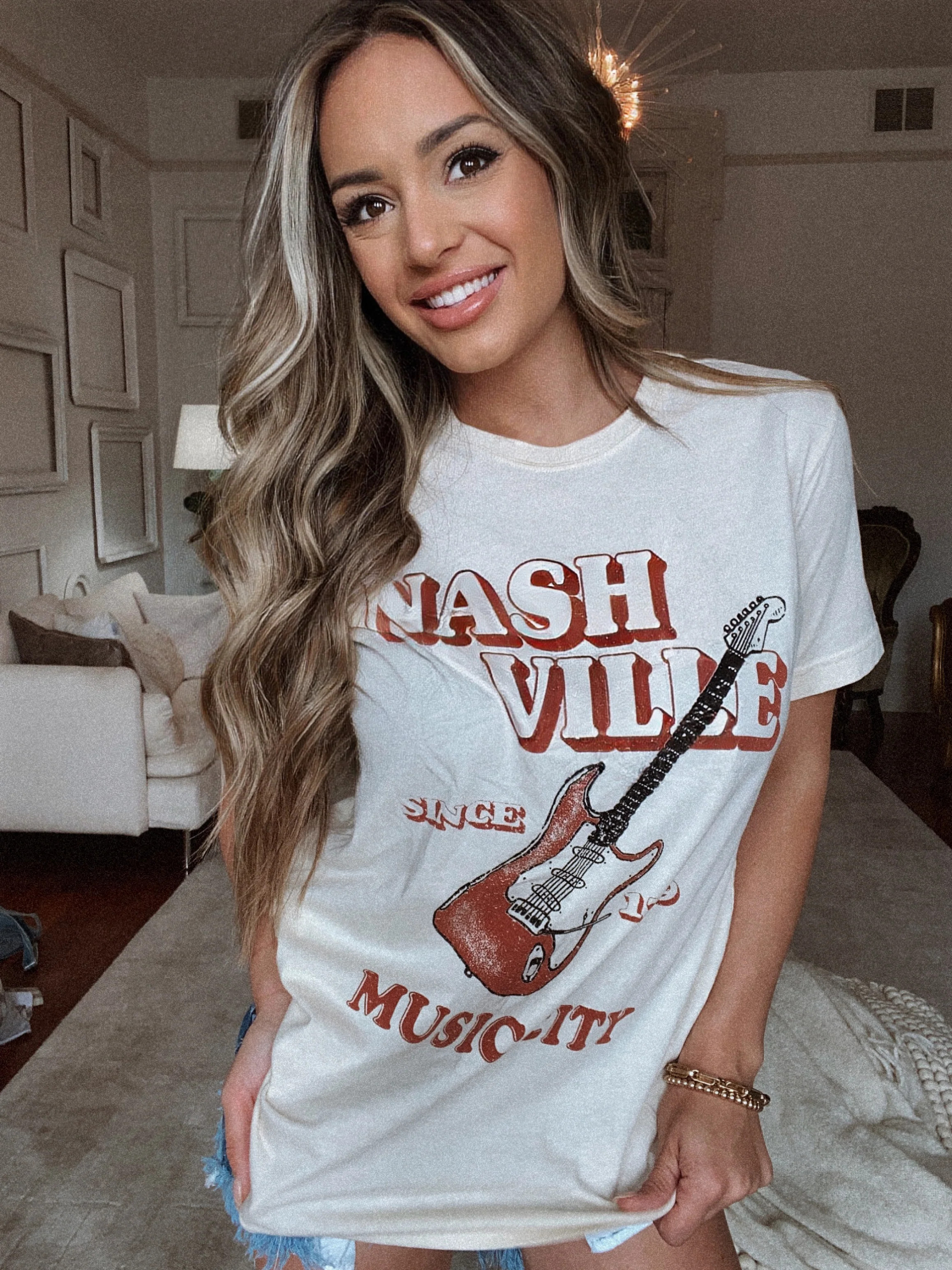 Nashville Graphic Tee | Willow Boutique