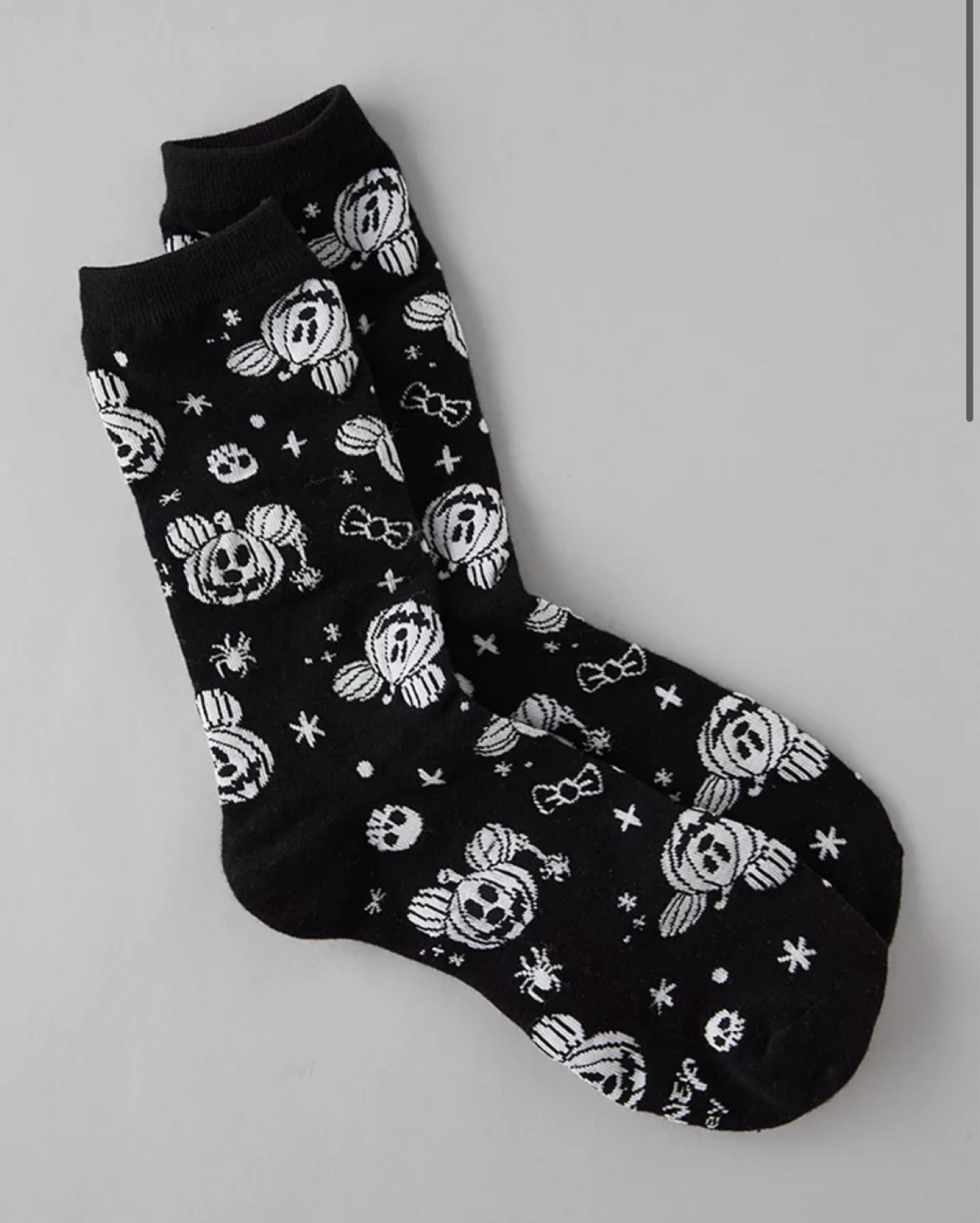 Mickey Mouse pumpkin Halloween socks #disneyhalloween