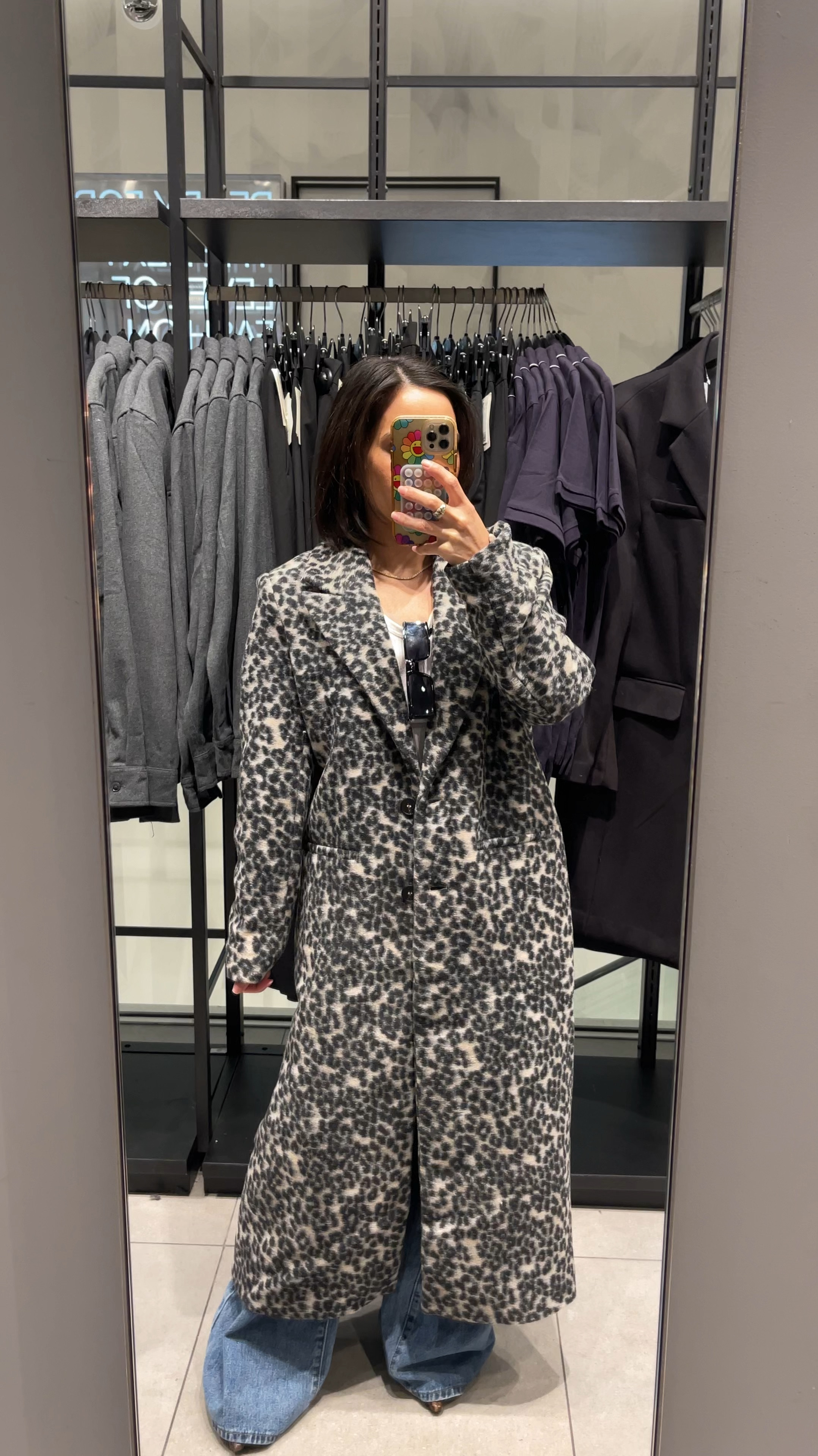 Grey cheetah print coat. Wearing a S, would prefer an xs. 

#LTKStyleTip #LTKFindsUnder100 #LTKWatchNow