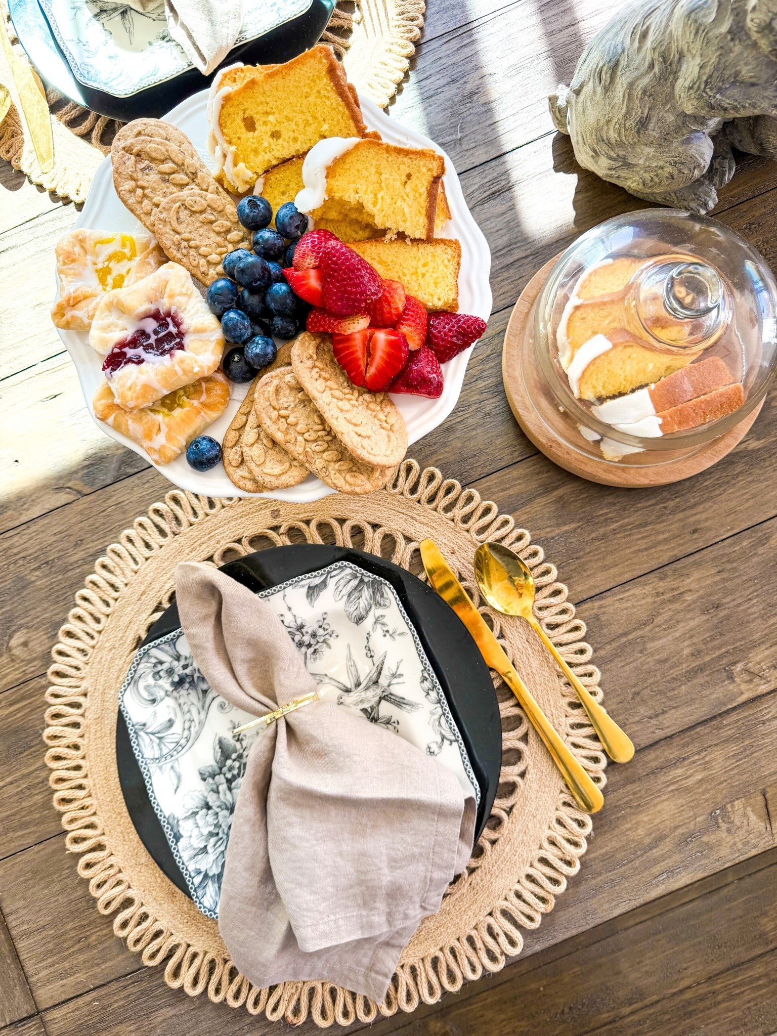 Spring entertaining!

Table decor
Spring decor
Spring party
Summer party
Dining table
Cake stand

#LTKParties #LTKSeasonal #LTKHome