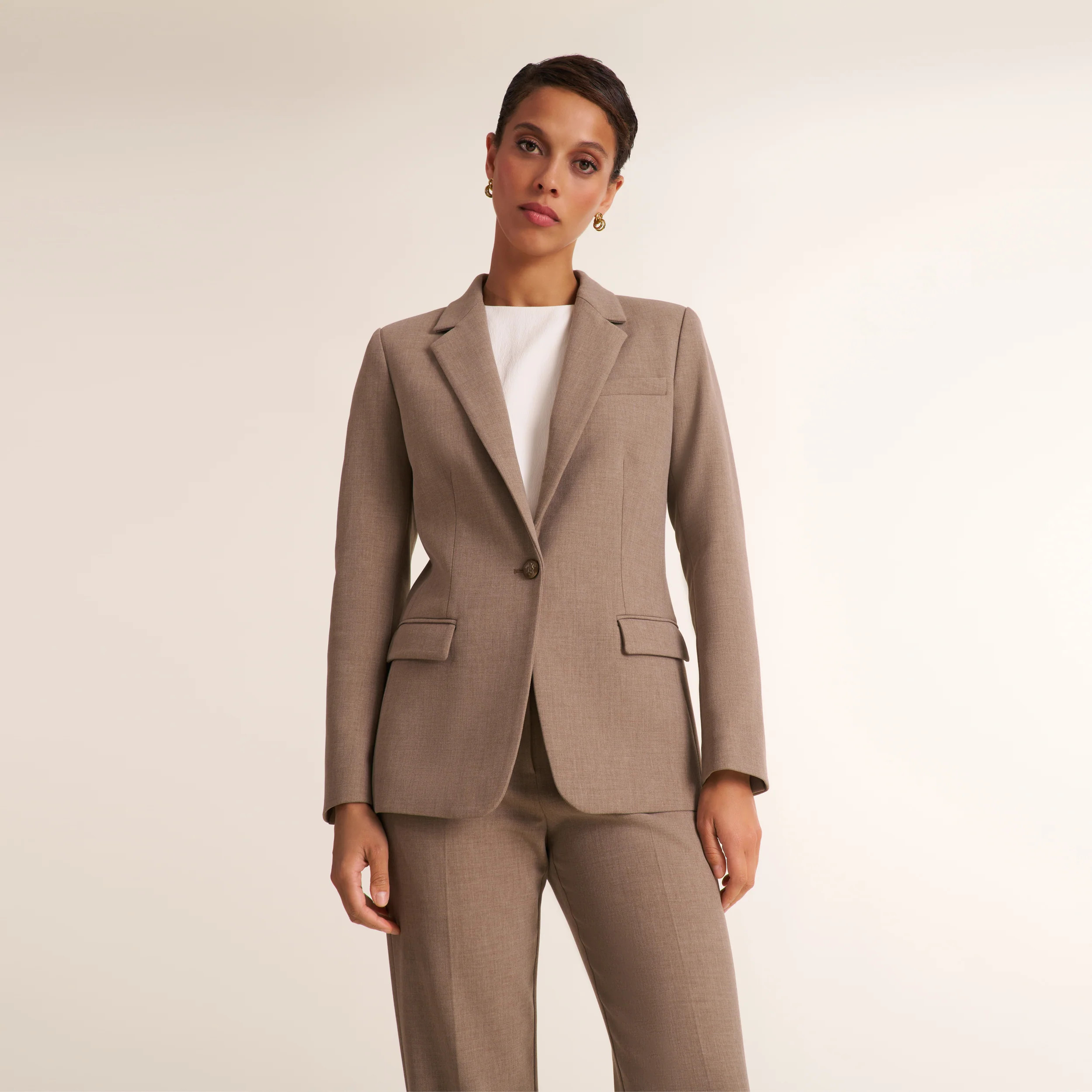 Yiyan Classic Blazer - Luxe Flex Suiting :: Toasted Coconut | MM LaFleur