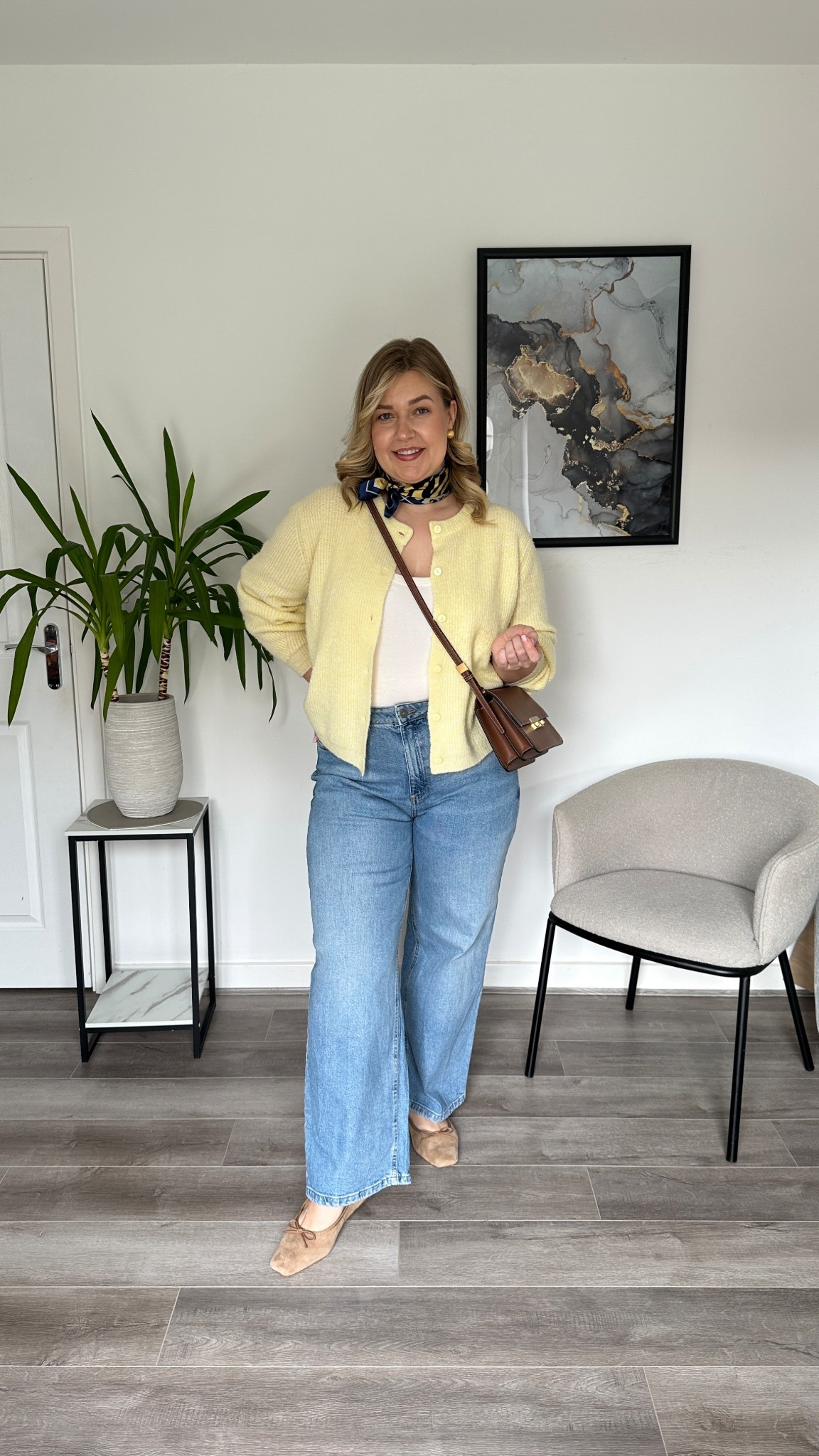 Spring outfit with cardigan 

Jeans size 18R
Cardigan 18 old. 
Vest top L
