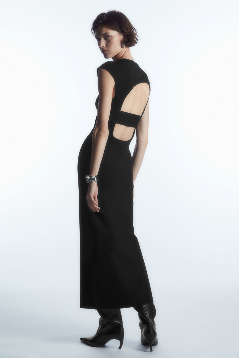 OPEN-BACK KNITTED MIDI DRESS - BLACK - Dresses - COS | COS (US)