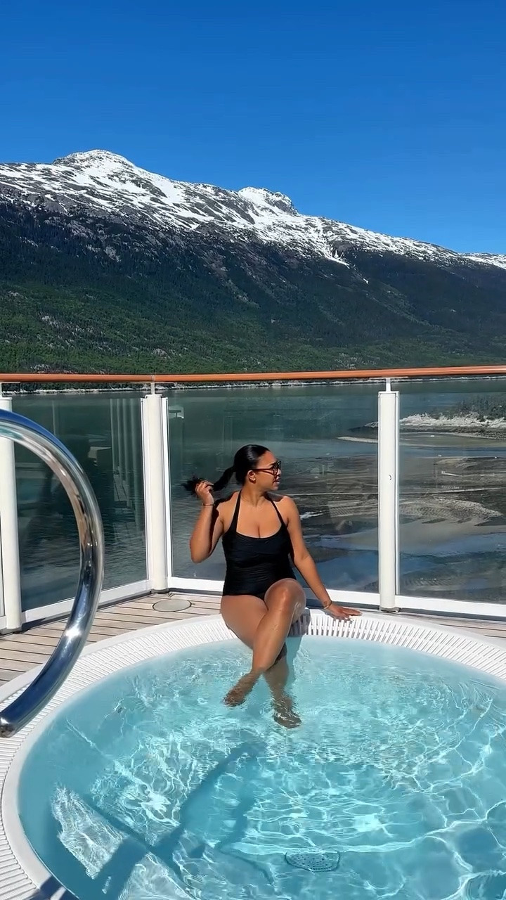 7 Day Alaskan Cruise on the Norwegian Encore Day 4: Skagway, Alaska 🚂🏔️ 

#alaska #alaskacruise #scenictrain #skagwayalaska #cruise 
Whitepass Railway | Canada | Klondike Highway 
@norwegiancruiseline