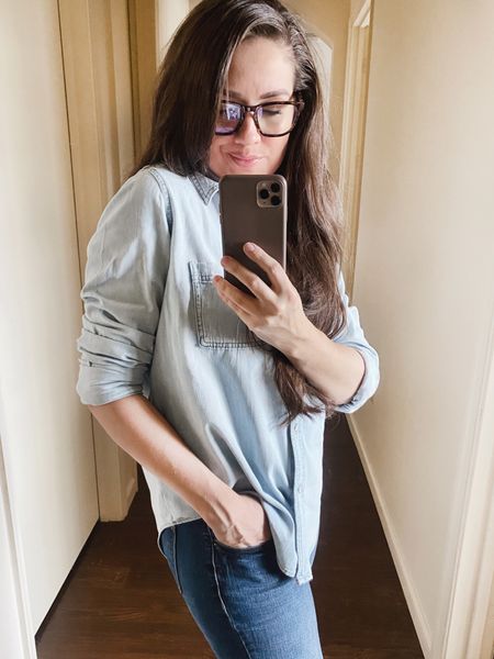When in doubt, chambray it out ✌️

P.S. Anyone who tells you that you can’t pair denim with denim is lying 😉👊


#LTKstyletip #LTKunder50