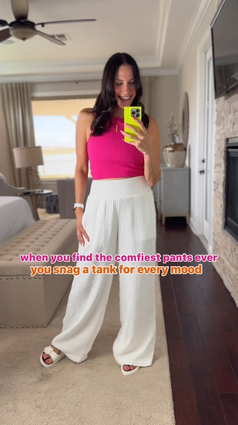 I love having OPTIONS, quite literally a simple tank for every mood. Everything runs true to size (except the orange tank which I sized down do a XS/S.) I wear a medium in everything. 🩷

#LTKFindsUnder50 #LTKSeasonal #LTKStyleTip