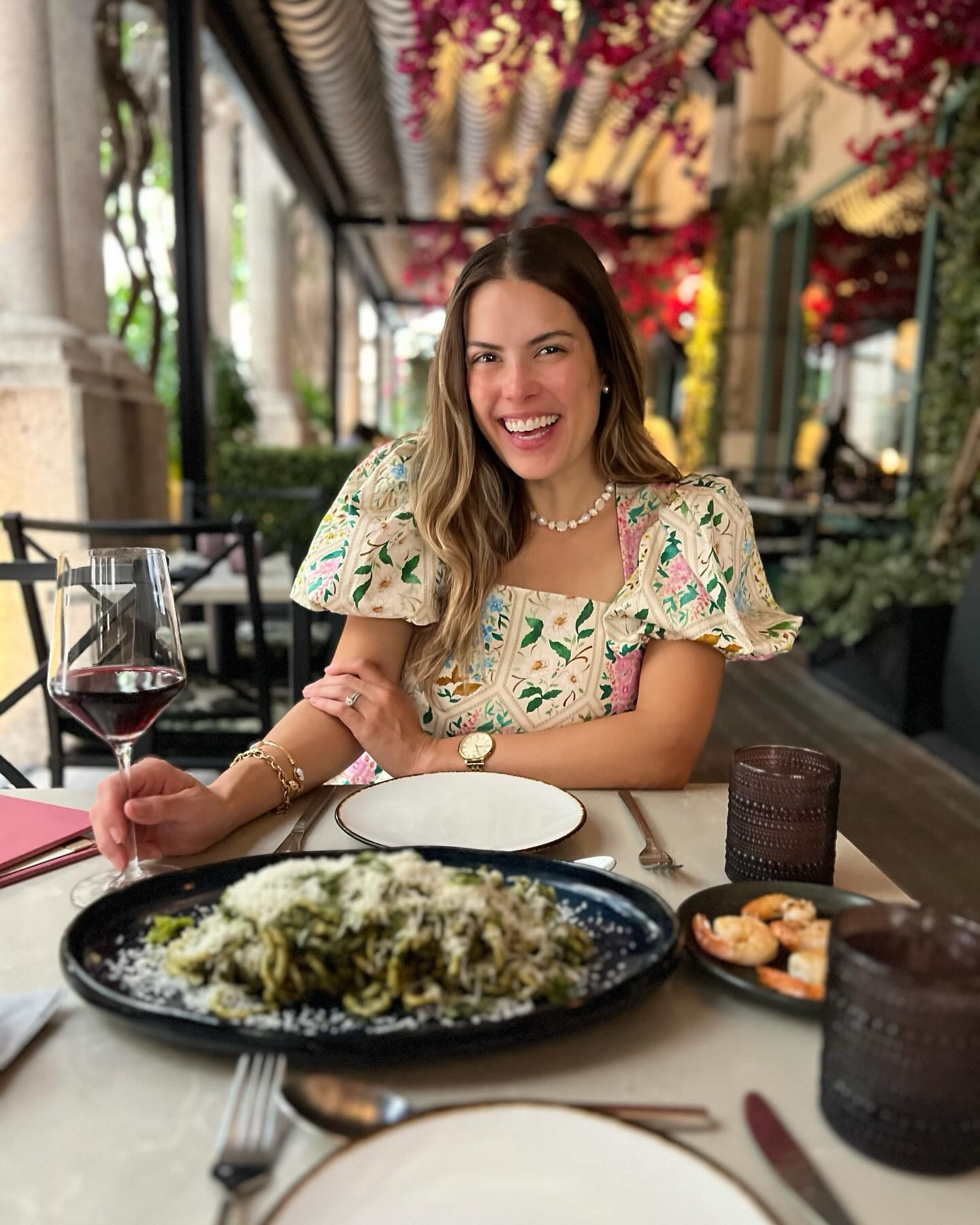 Pasta & Pinot Noir = one very happy Nicole 🤭🍝🍷 
.
Enjoyed our first date night as ‘Westerlind party of 3’ 👶🏻 at @timpanolasolas & it did not disappoint 🤌🏼 definitely adding to our list of go-to’s! 
.
#lasolas #ftlauderdale #southflorida #pasta #datenight