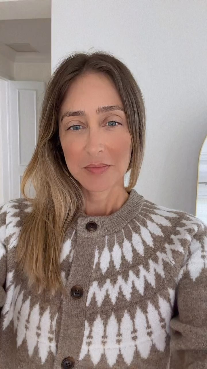 Such a beautiful cardigan sweater for fall! Love the color and the details , it’s so comfy and warm. Runs true to size, I’m wearing size small

#LTKootd #LTKU #LTKOver40