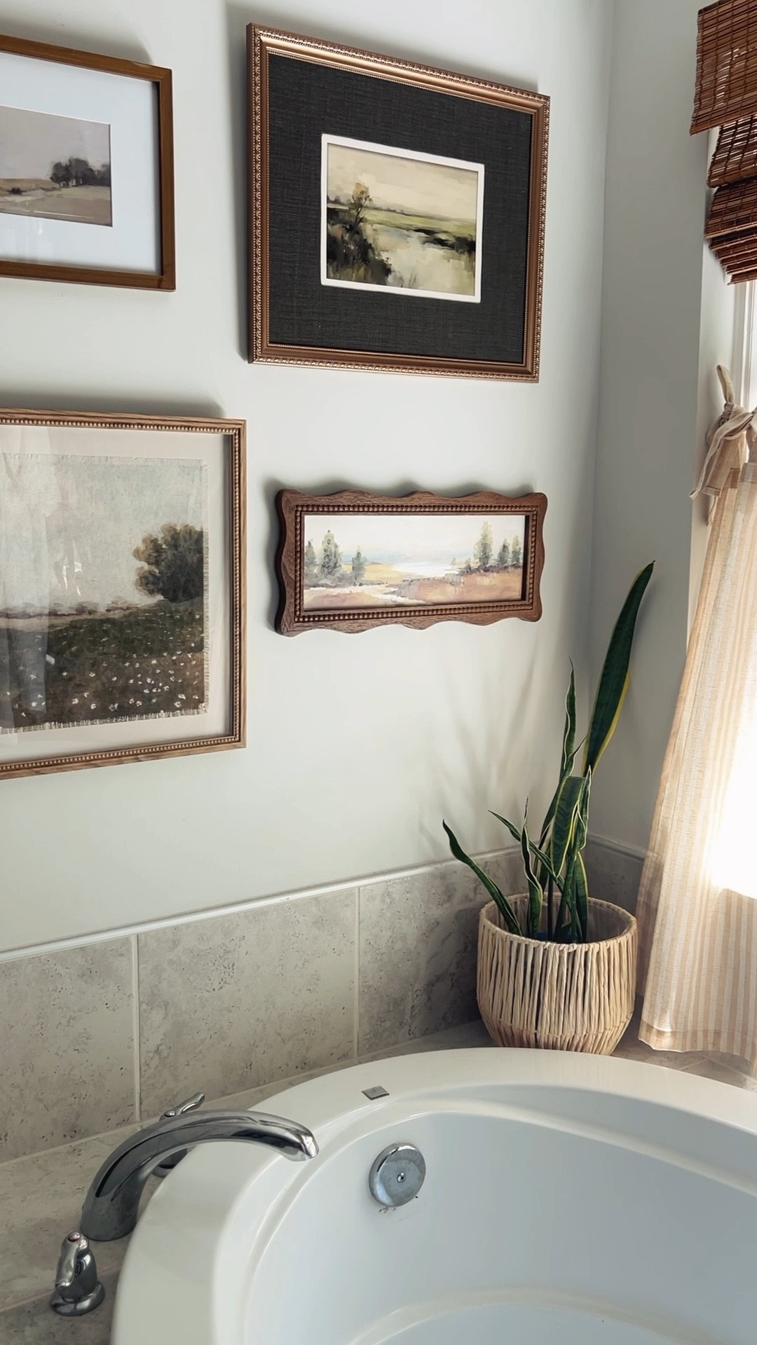 Cozy bathroom space 


#LTKHome #LTKSaleAlert