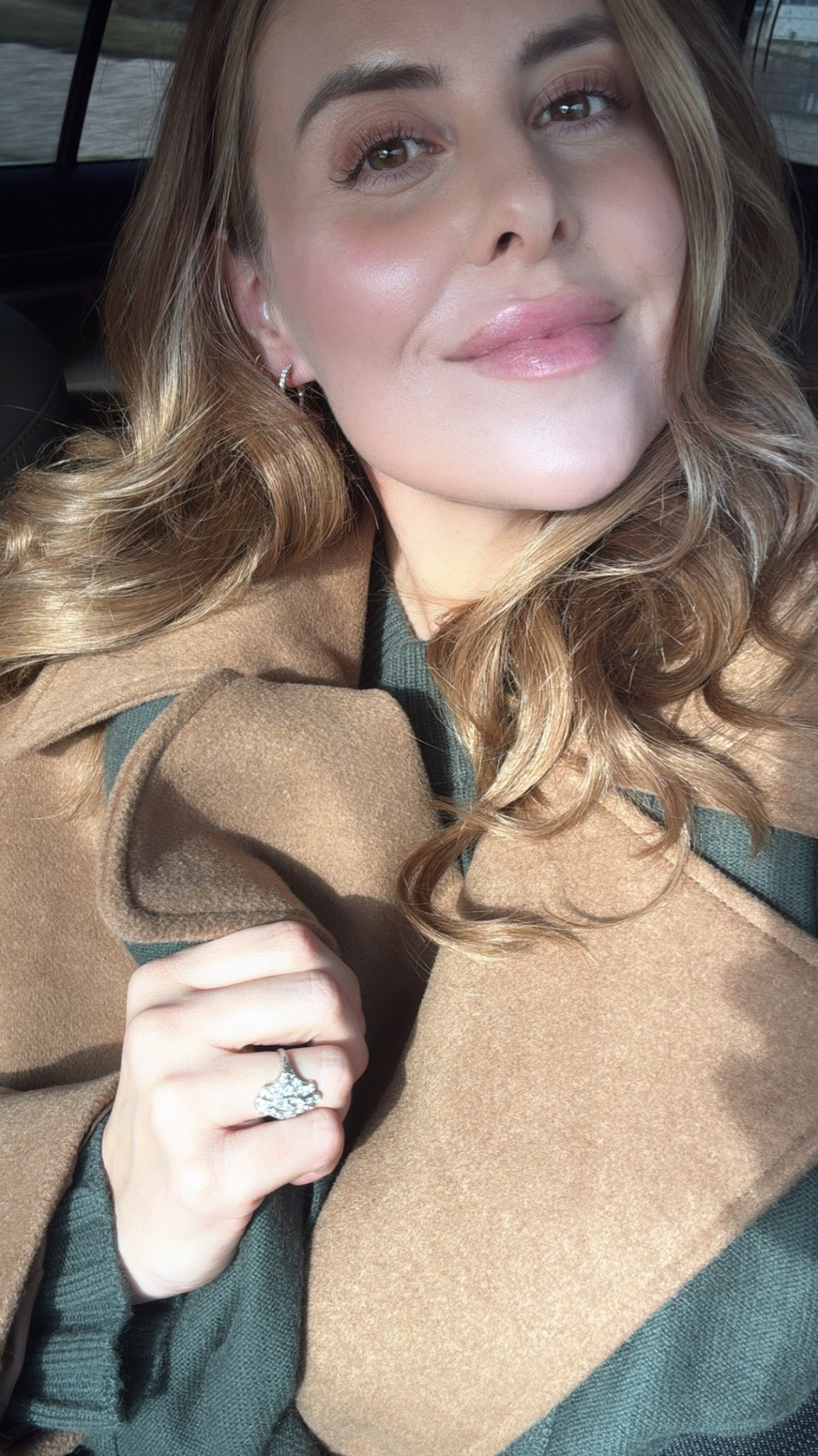 Cozy cashmere! This my favorite budget cashmere that rivals designer brands… 

#LTKFindsUnder100 #LTKSeasonal #LTKootd