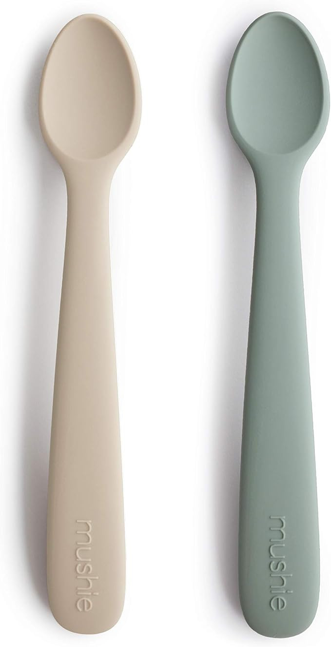 Amazon.com: mushie Silicone Baby Feeding Spoons | 2 Pack (Cambridge Blue/Shifting Sand) : Baby | Amazon (US)