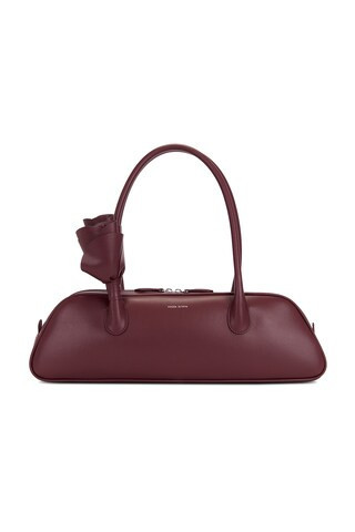 Magda Butrym TASCHE BRIGITTE TRAPEZE in Burgunderrot - Burgundy. Size all. | FWRD 