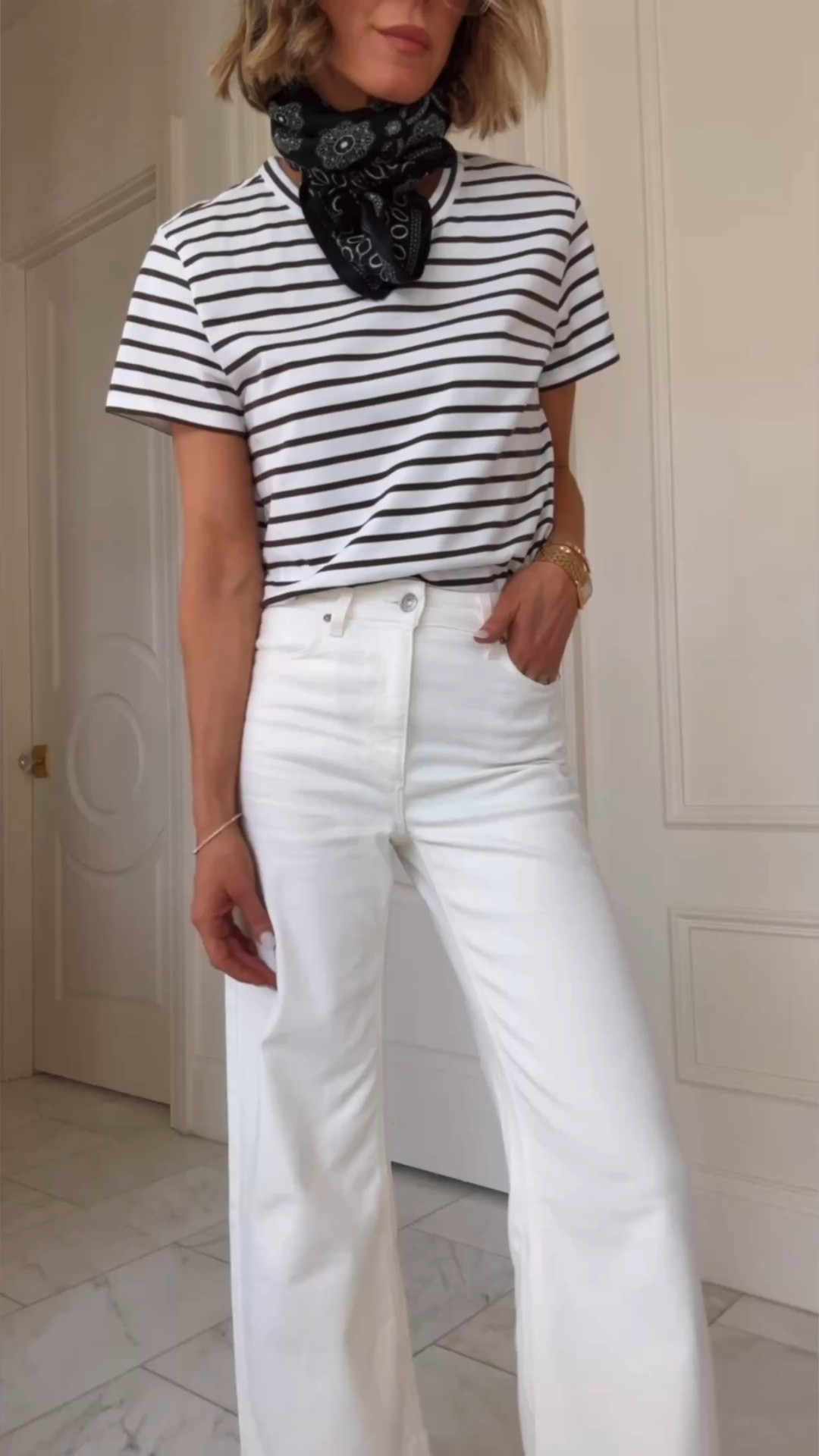 Love these ecru wide leg jeans. They have a universally flattering fit. I linked both inseams. These fit tts. 

Cellajaneblog 