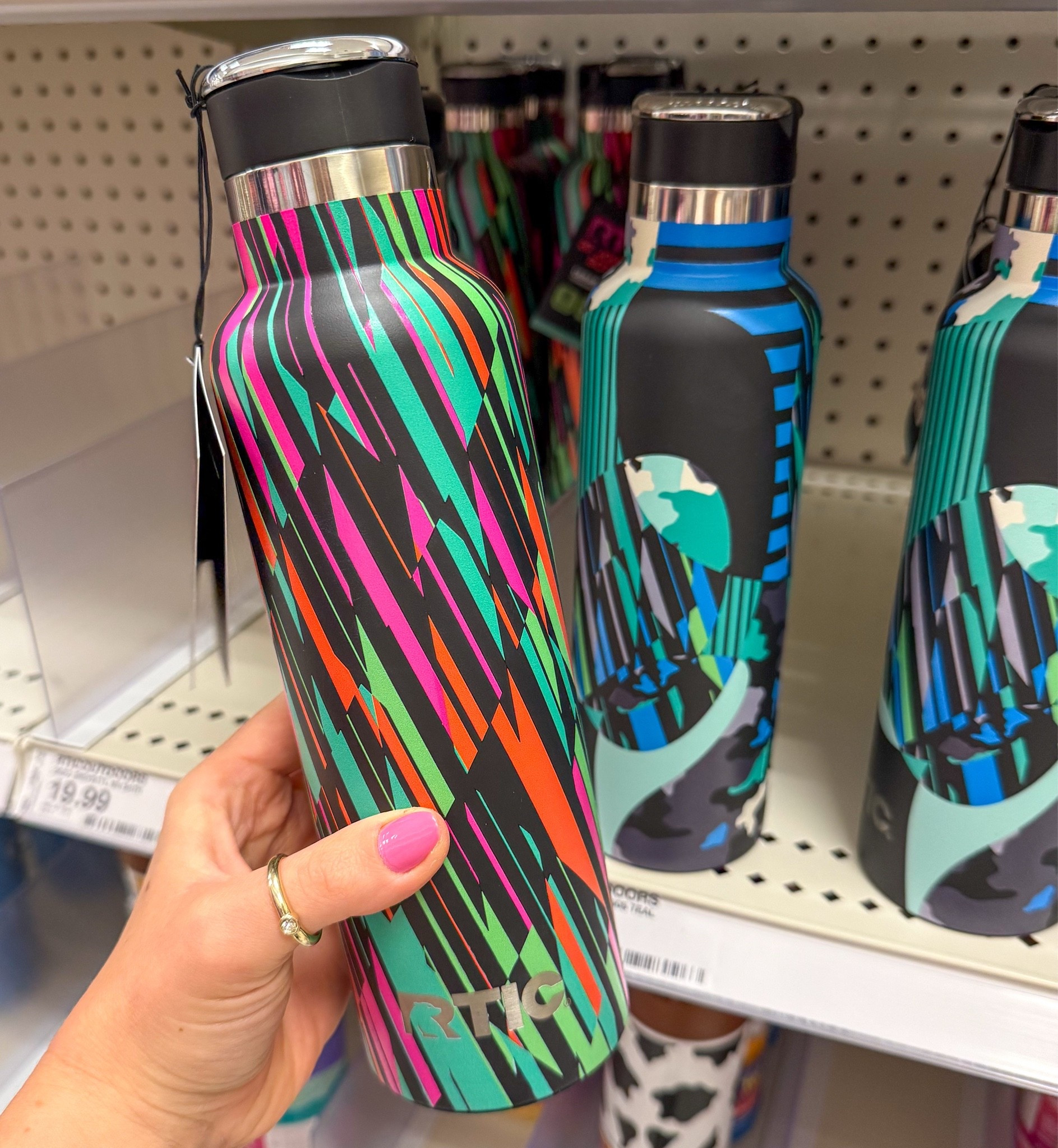 Ceramic lined bottles! Zero metallic taste and lots of fun prints and colors @Target

#LTKdayinmylife #LTKKids #LTKMens