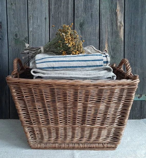 Rar! antique wicker basket*antique wicker basket*antique laundry basket*antique farmhouse basket*... | Etsy (US)