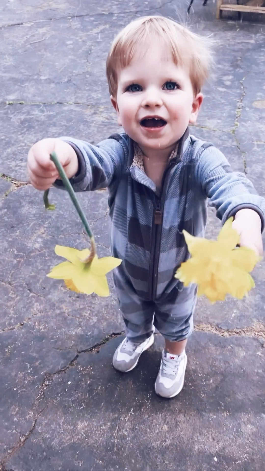 my sweet mama’s boy loves to bring mama flowers 🌼😭 - and my heart is officially a puddle 🫠 I love being a boy mama!!!! 🥹💙

#LTKbaby #LTKhome #LTKfamily
