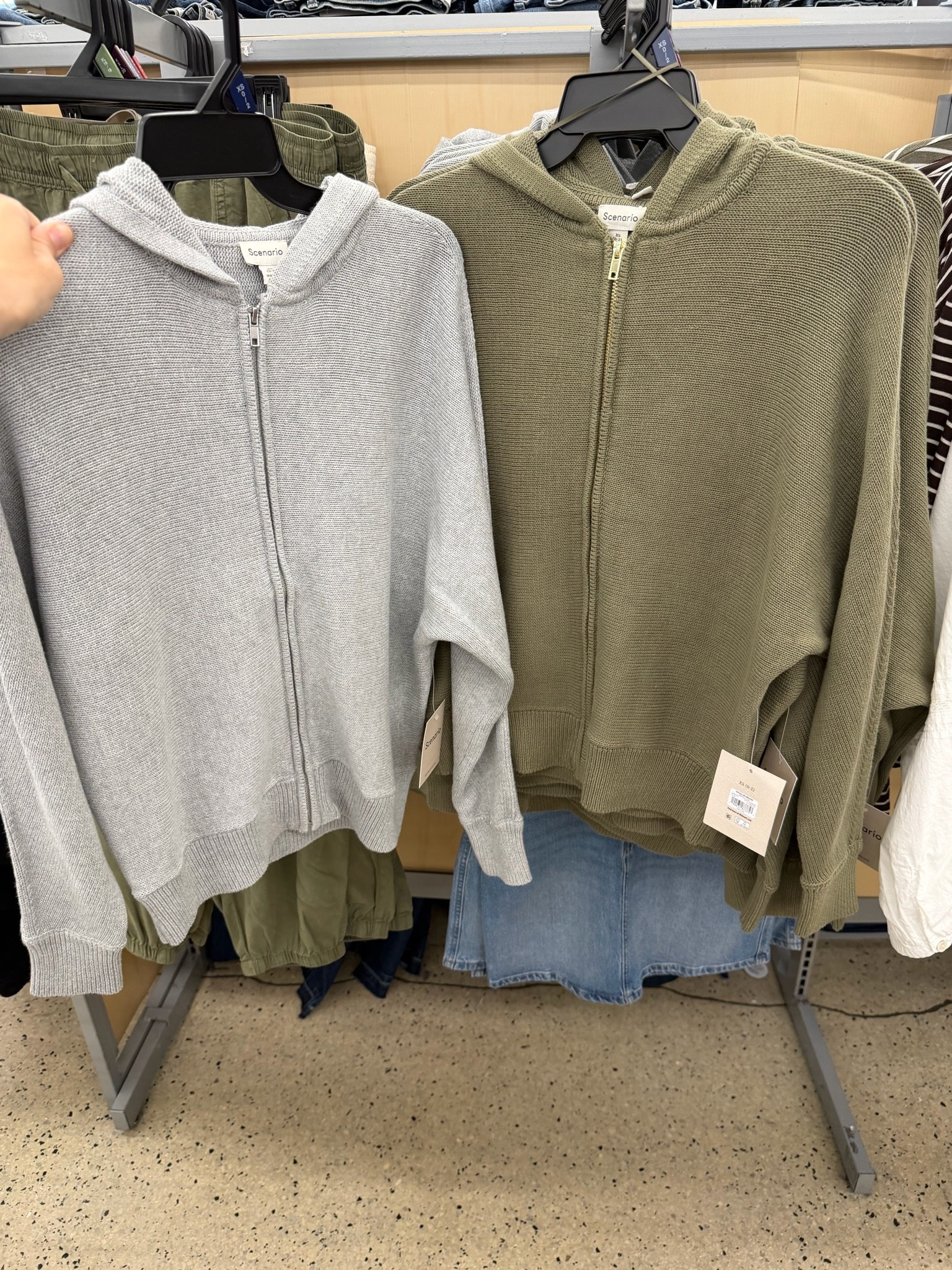 Walmart full zip sweater #fallfashion

#LTKOver40 #LTKxWalmart