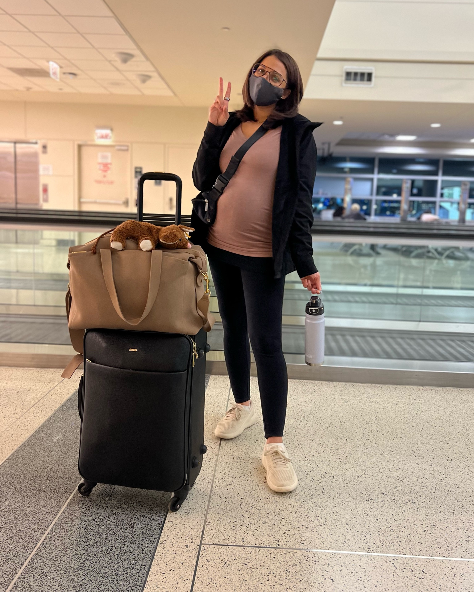 Airport fit check 

#LTKtravel #LTKbump #LTKfamily