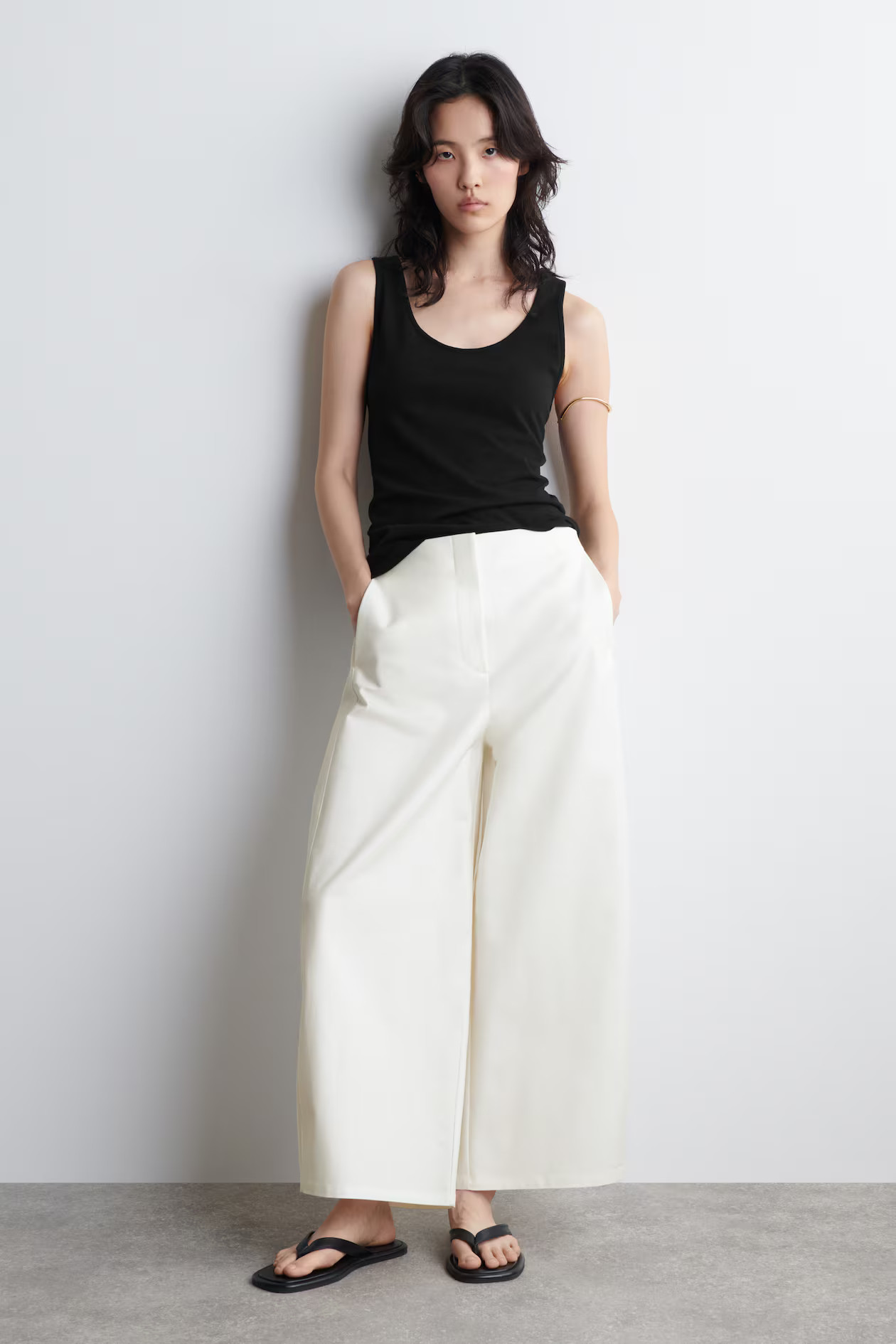 CROPPED BARREL-LEG COTTON TROUSERS | H&M (UK, MY, IN, SG, PH, TW, HK)