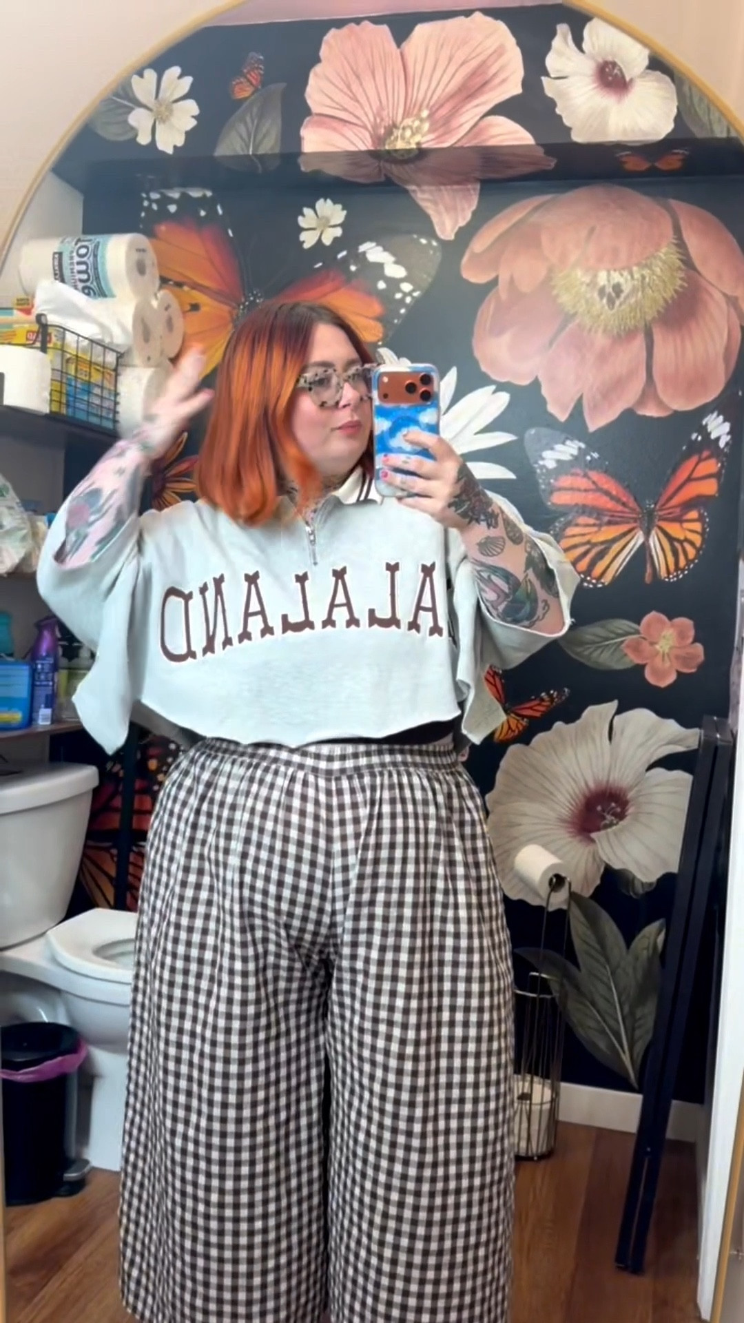 Top is dressed in lala 🤎