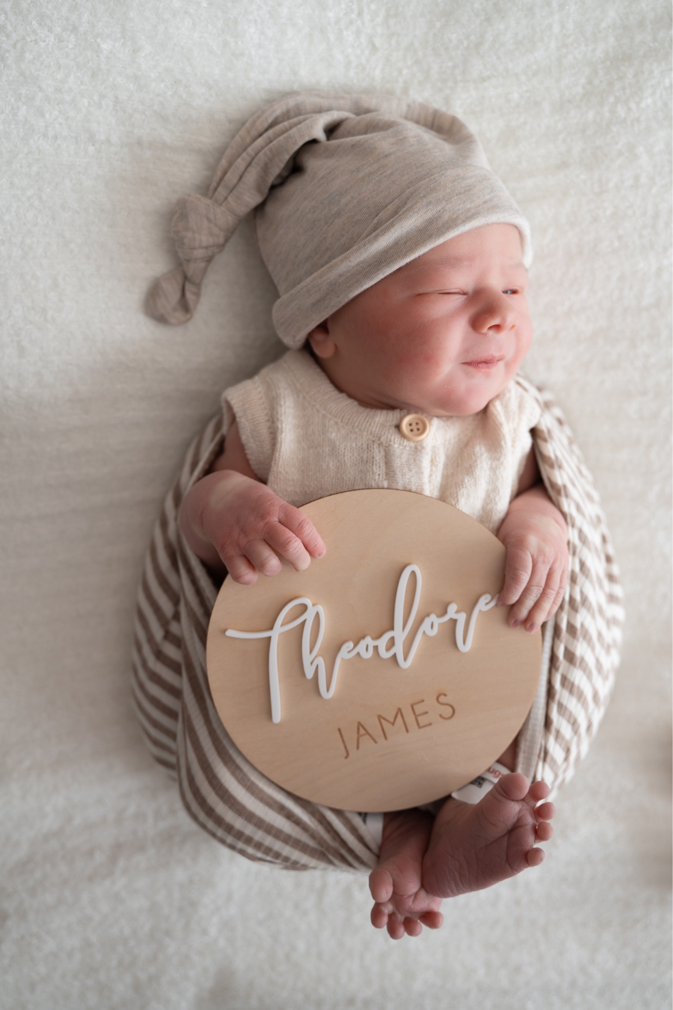 sweet Teddy James 🤍

Baby boy, birth announcement, newborn baby, name sign, Etsy, had, solly baby, swaddle, Lou Lou and company, family, baby



#LTKFamily #LTKFindsUnder50 #LTKBaby
