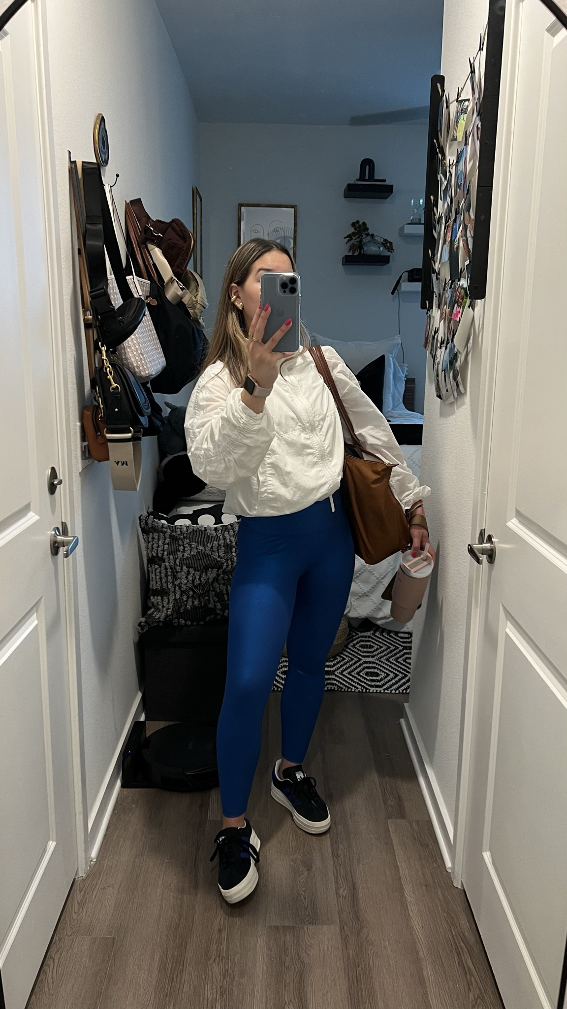 Rainy day outfit🧿🌧️

comfortable, comfy, study outfit, errands run, rainy day, leggings

#LTKfindsunder100 #LTKfitness #LTKstyletip