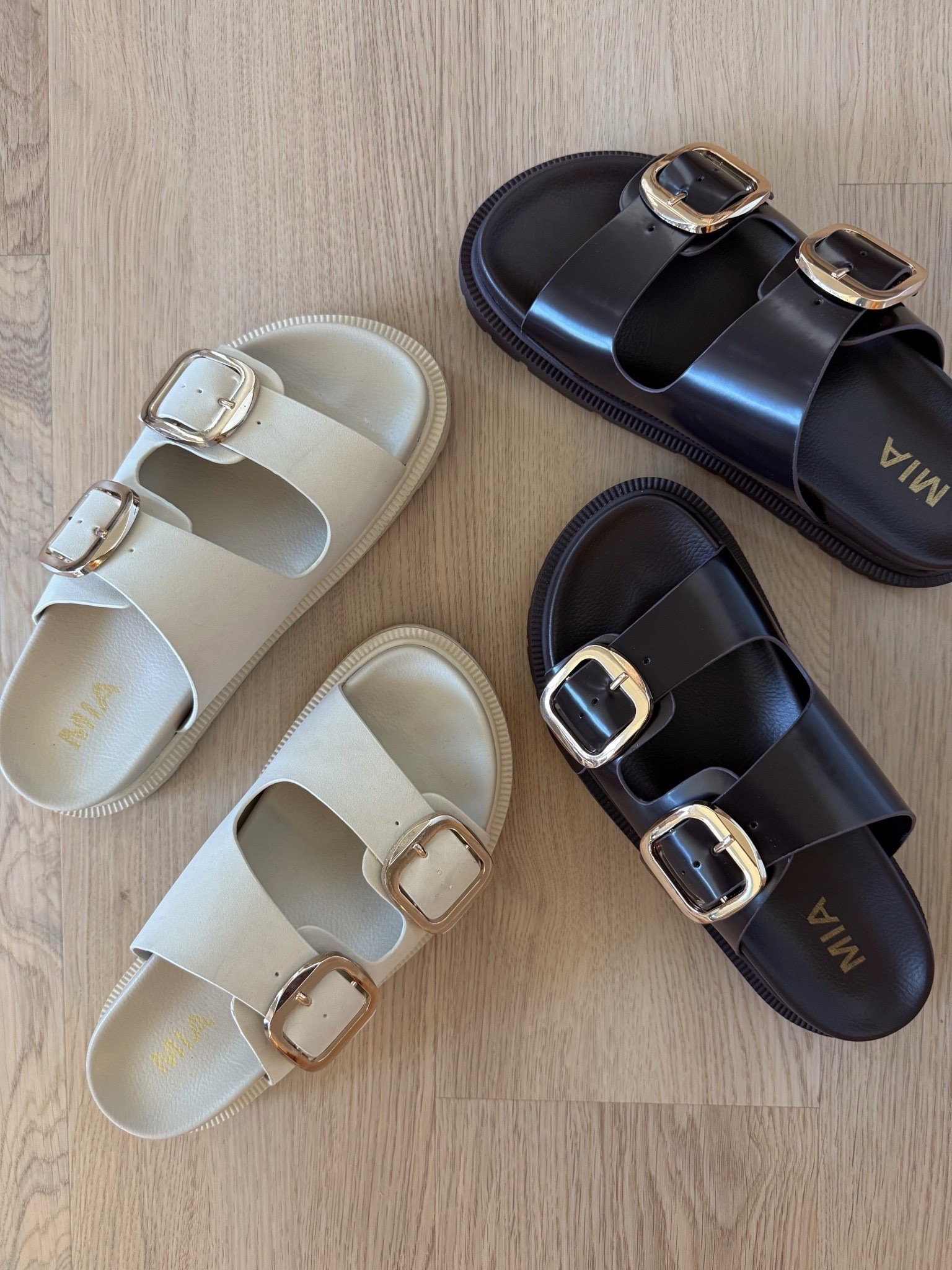 My favorite sandals. These are under $60 and so comfortable! A great look for less option! 


Mia sandals, look for less, gold buckle