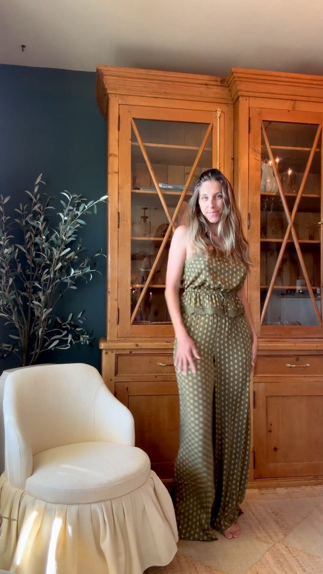 This pajama set is a 10/10!!! Comes in short and long plus it’s been so easy for me to breast feed in! #momlife #momoutfit #pajamas #pjs #matchingset #set #loungewear

#LTKmomlife #LTKootd #LTKmorningroutine