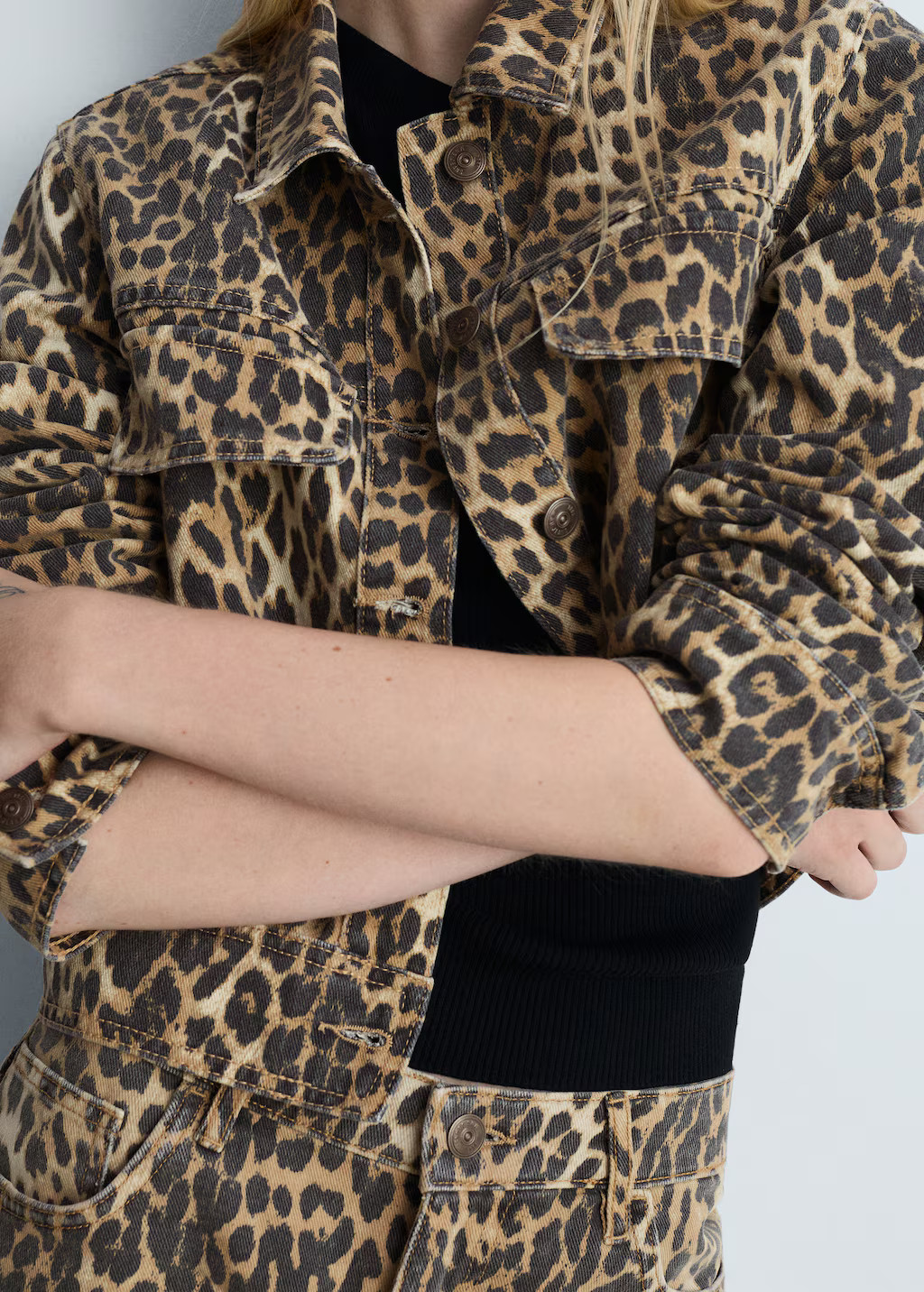 Leopard-print denim jacket | MANGO (US)