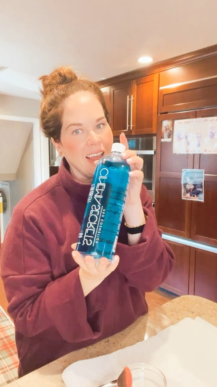 Let’s clean your makeup brushes!

#LTKbeauty #LTKunder50 #LTKFind