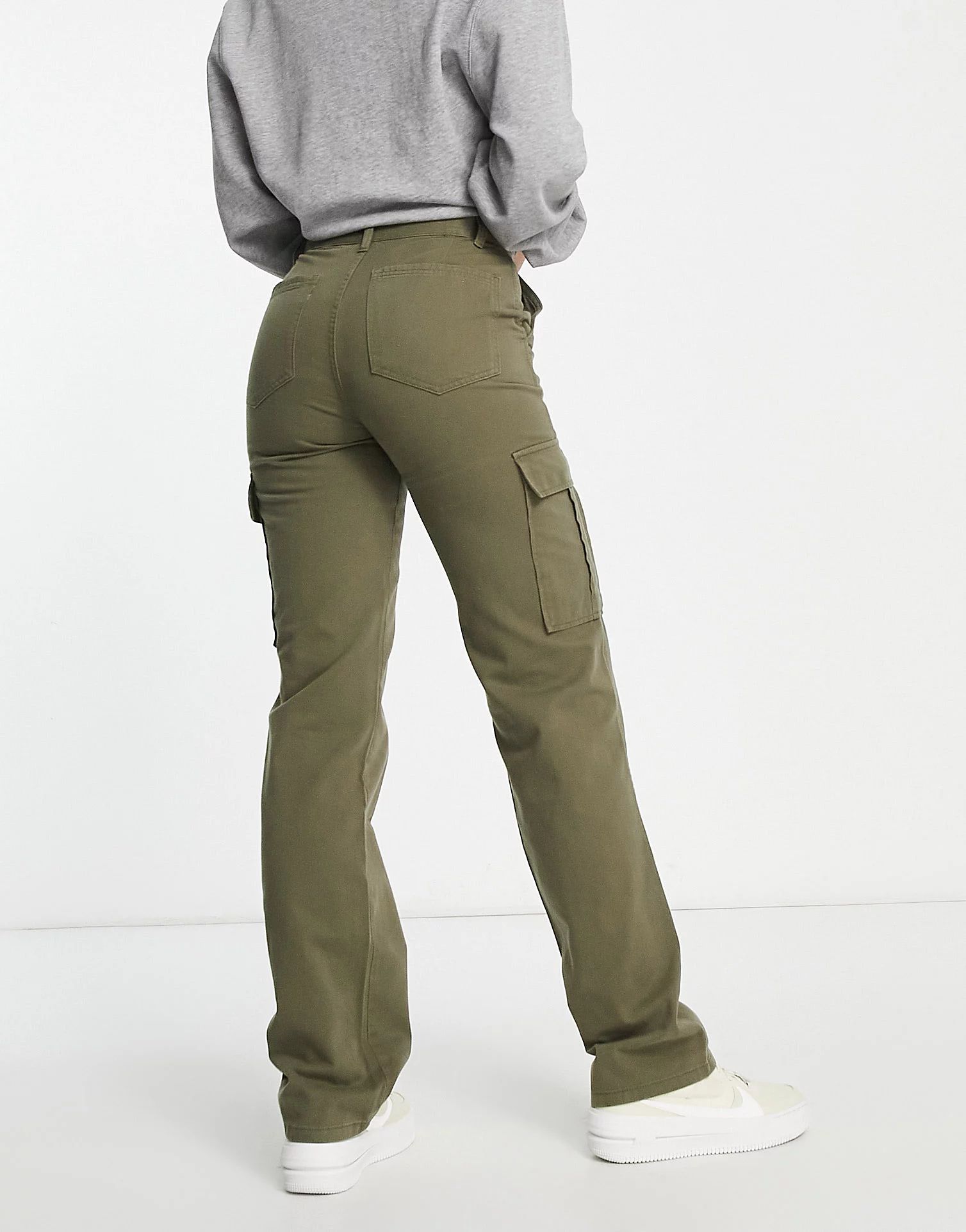 Stradivarius Tall straight leg cargo pants in khaki | ASOS (Global)