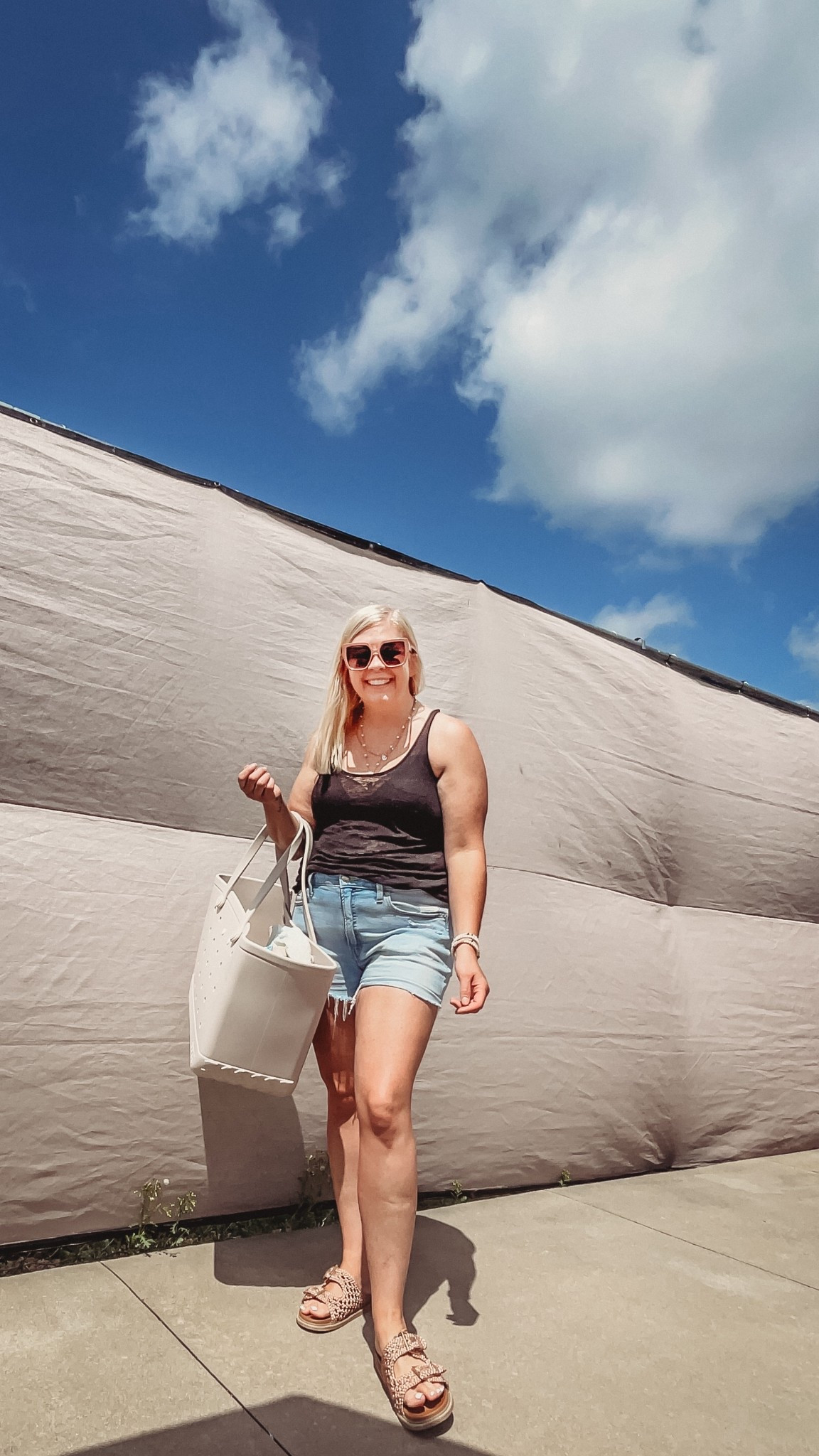 Summer days relaxed mom outfit 

#LTKSeasonal #LTKMidsize #LTKOver40