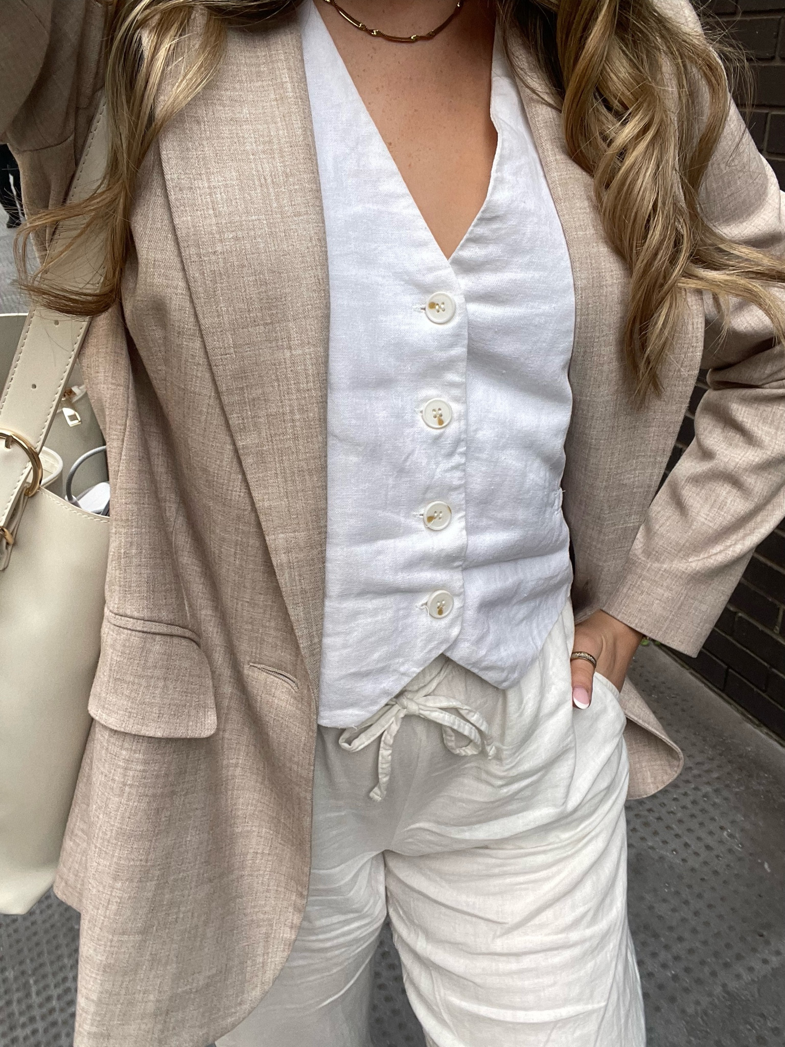 Transitional summer to autumn linen outfits >> 

#LTKuk #LTKsummer #LTKautumn