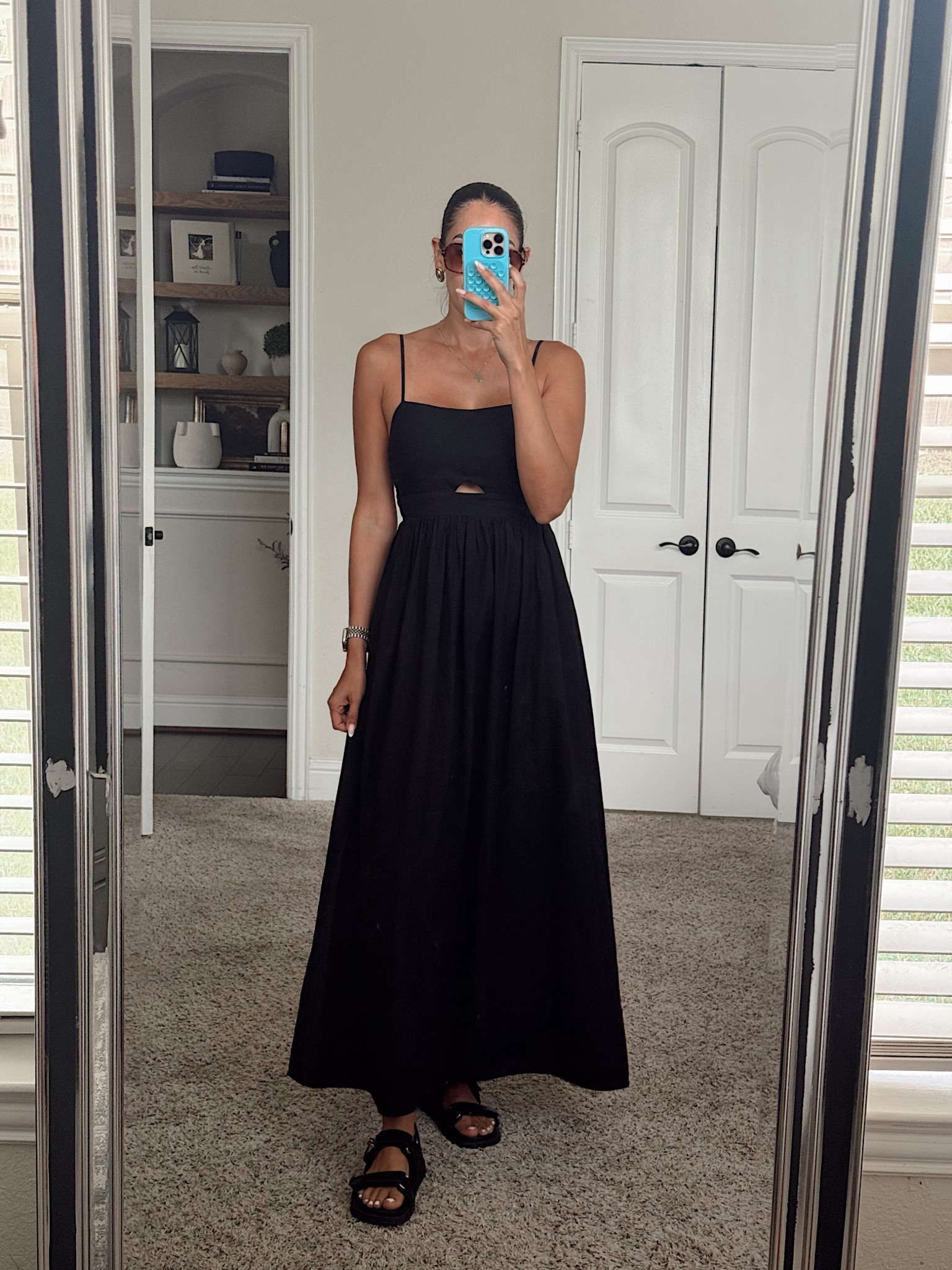 Small dress
use “Stylethegirl_12” for discount 