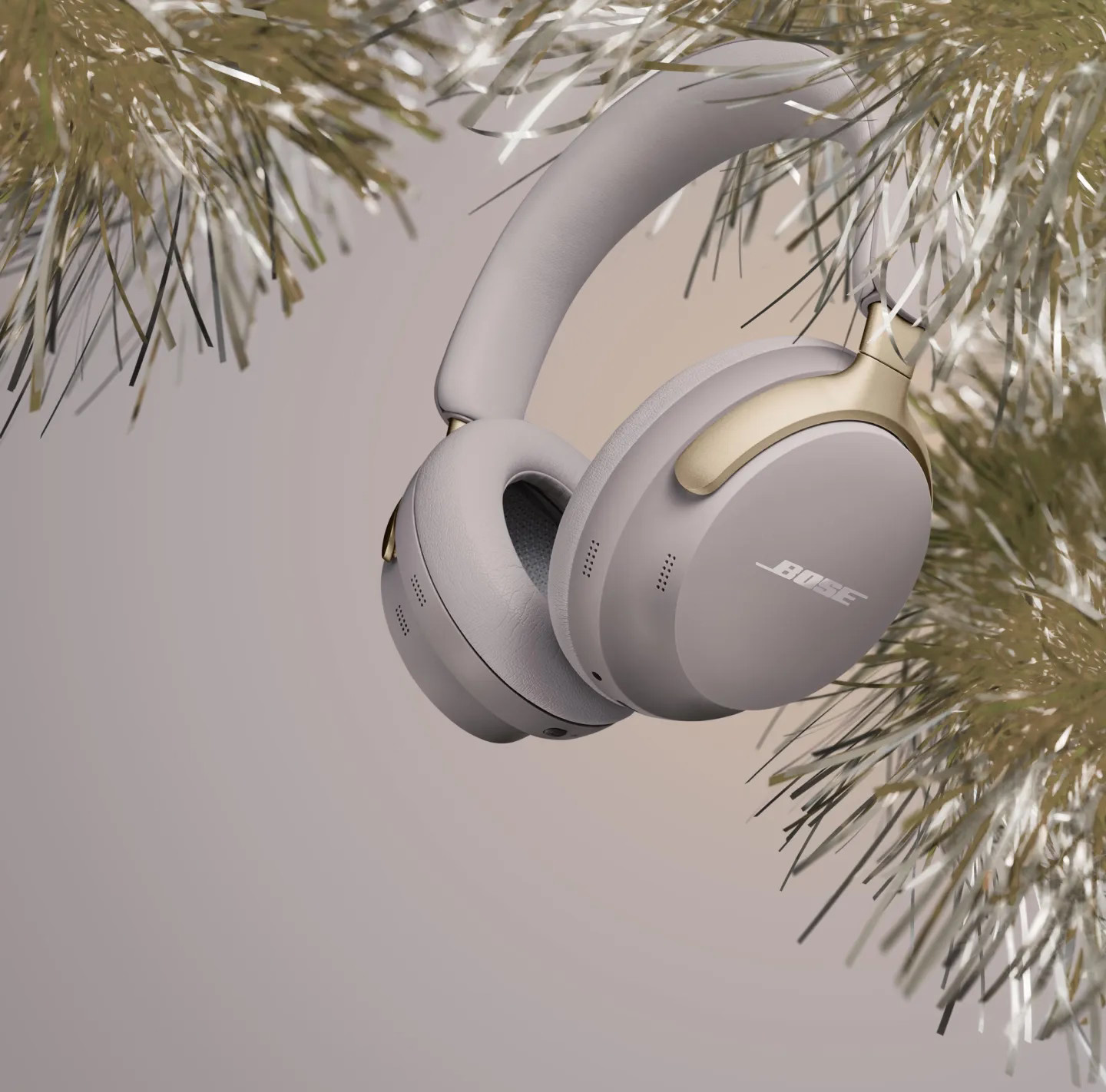 CREA-1005_QCH24_Wired_Vignette_Textless_08_16x9_M1F | Bose.com US