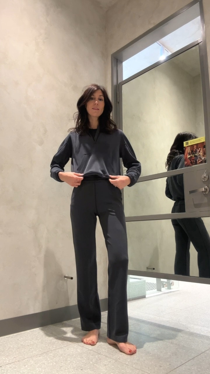 Wearing sweatshirt half zip in size AU8 and pants in size S/AU8

I also tried on the Softstreme high-rise pant and half zip in black; these pants have a really chic slim fit, and both the half zip and the pants are made from a special super soft peach fuzz stretch fabrication. 

Am loving this foray into loungewear which could easily be dialled up with a few styling swaps (I could imagine these pants worn for work but also for an evening out 😮‍💨)

#LTKVideo #LTKActive