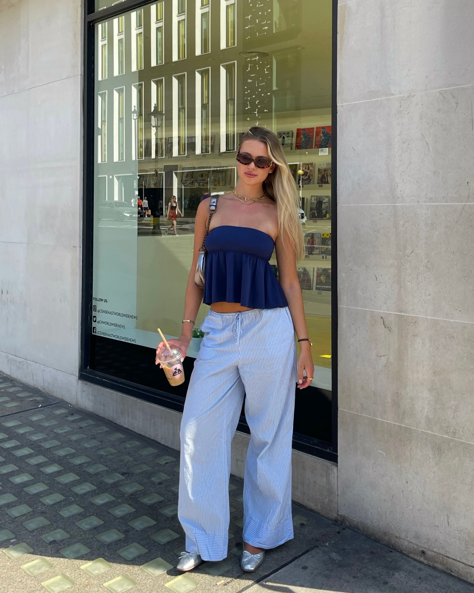 The cutest ruffle top 💙 Trousers are Zara and ballet flats are NAKD 🫶

#LTKfindsunder50 #LTKeurope #LTKSeasonal